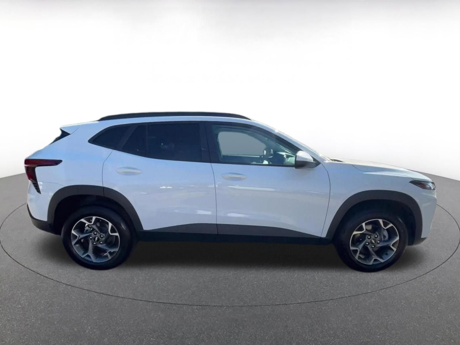 Thumbnail: 2025 Chevrolet Trax - 16