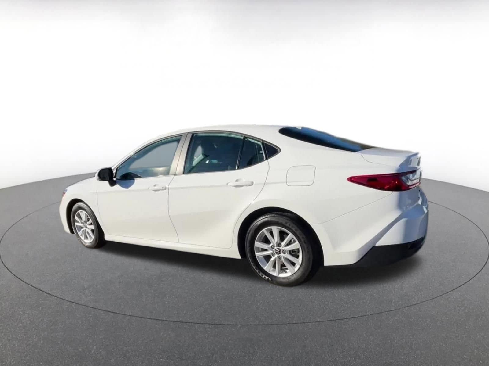 Thumbnail: 2025 Toyota Camry - 10