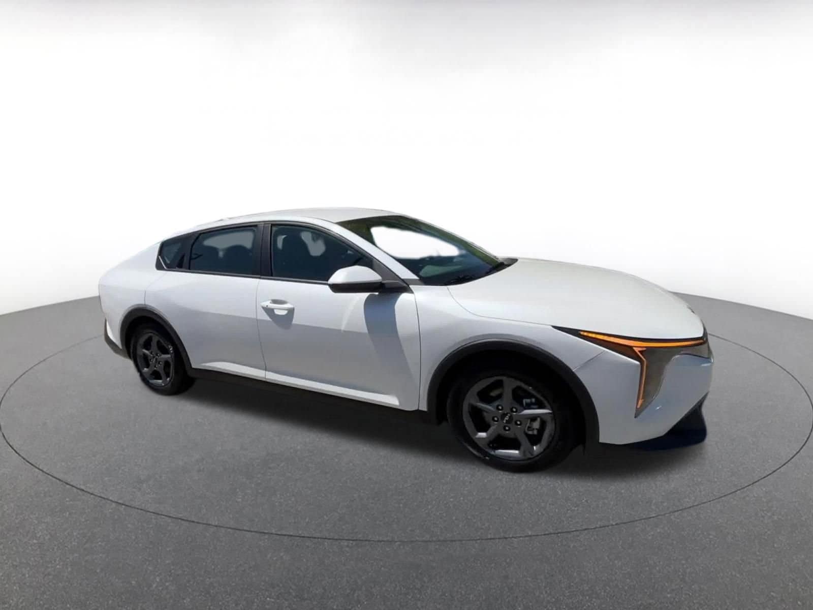 Thumbnail: 2025 Kia K4 - 2