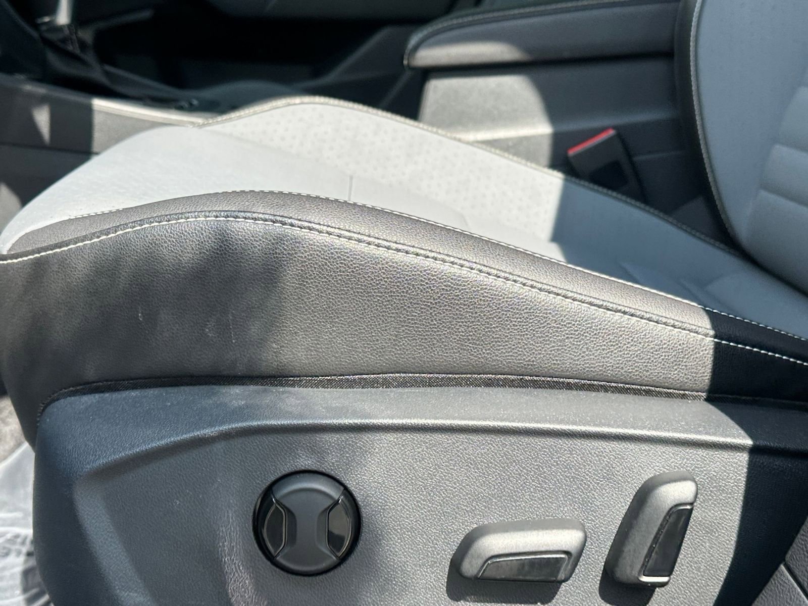 Thumbnail: 2025 Volkswagen Jetta - 23