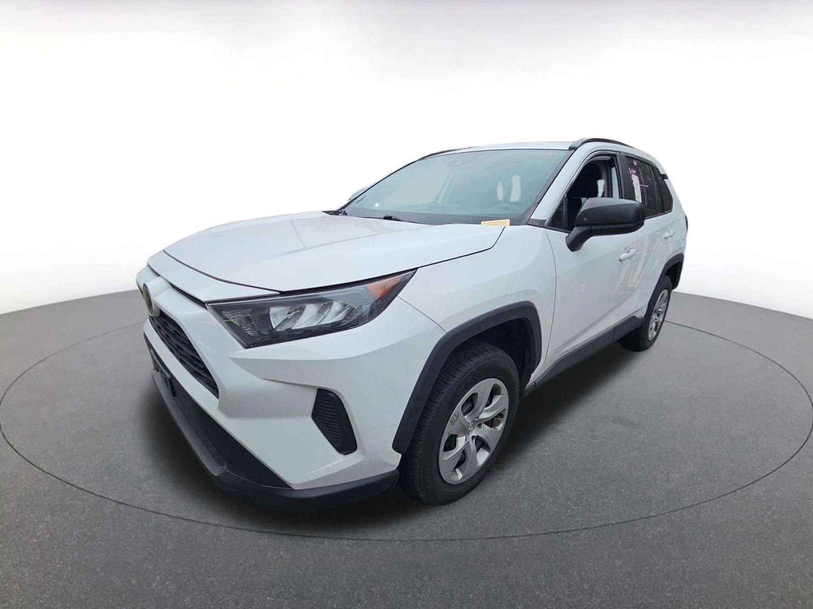 Thumbnail: 2021 Toyota RAV4 - 3