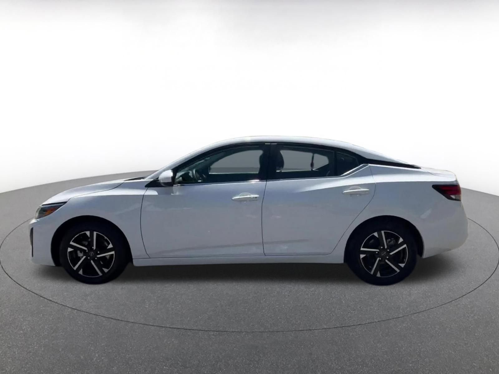 Thumbnail: 2025 Nissan Sentra - 9