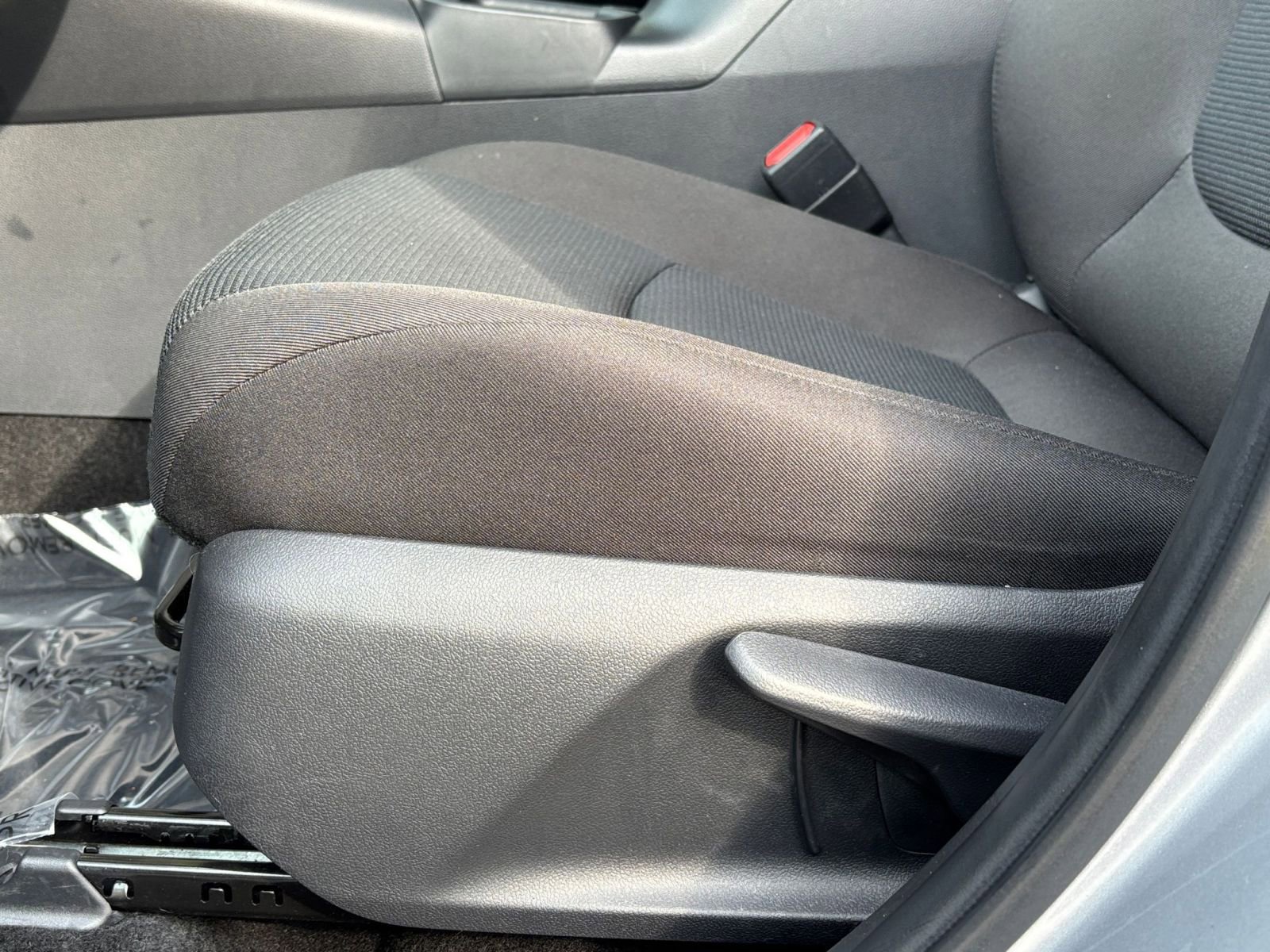 Thumbnail: 2025 Toyota RAV4 - 27