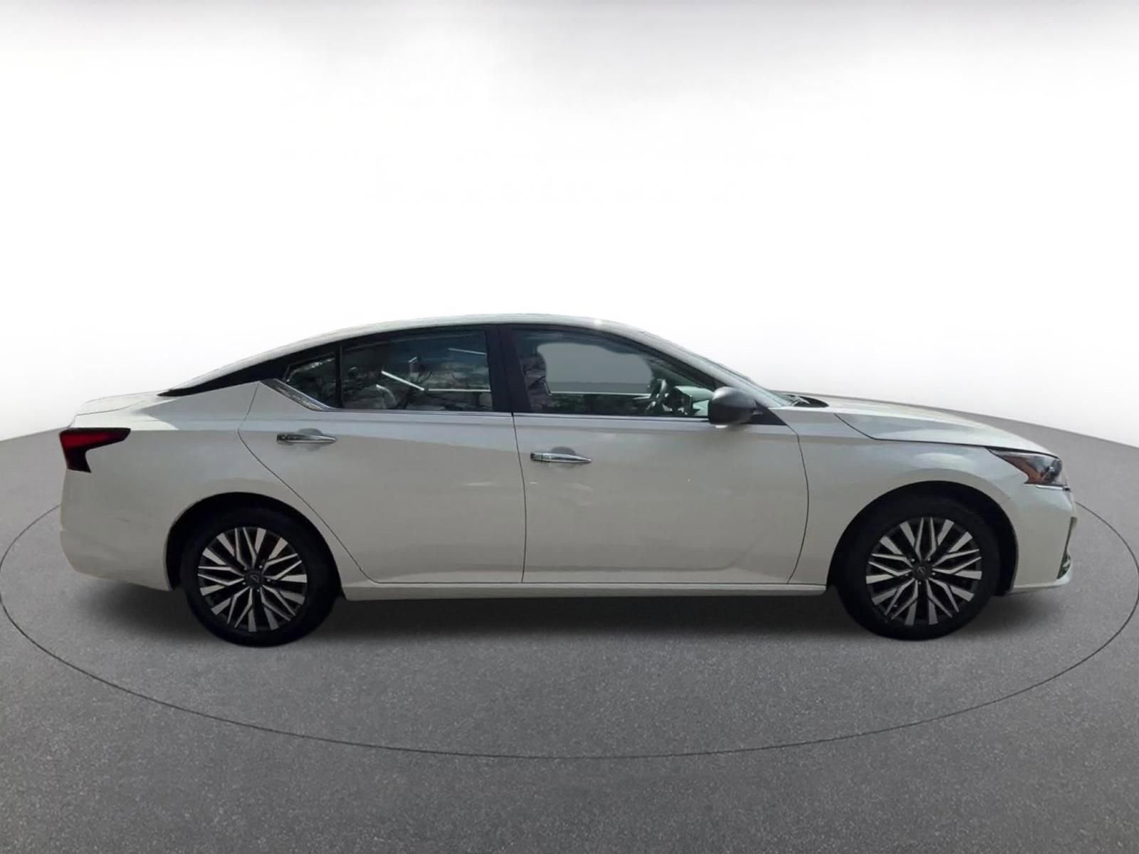 Thumbnail: 2025 Nissan Altima - 16