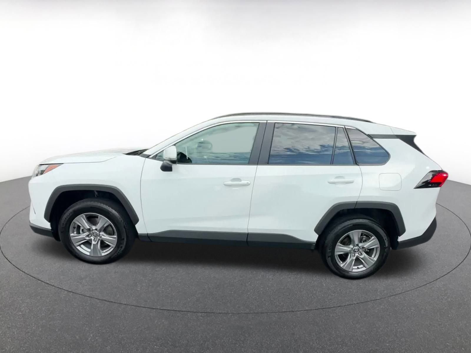 Thumbnail: 2024 Toyota RAV4 - 8