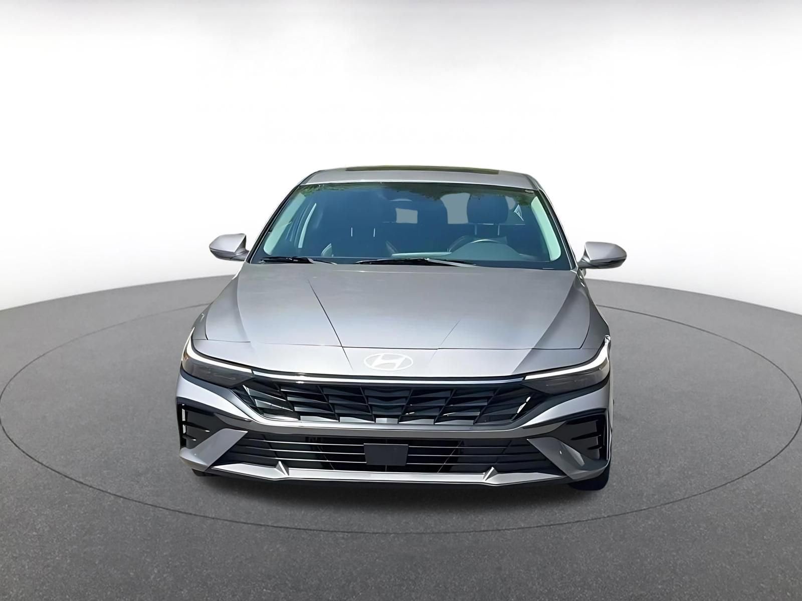 Thumbnail: 2025 Hyundai Elantra - 4