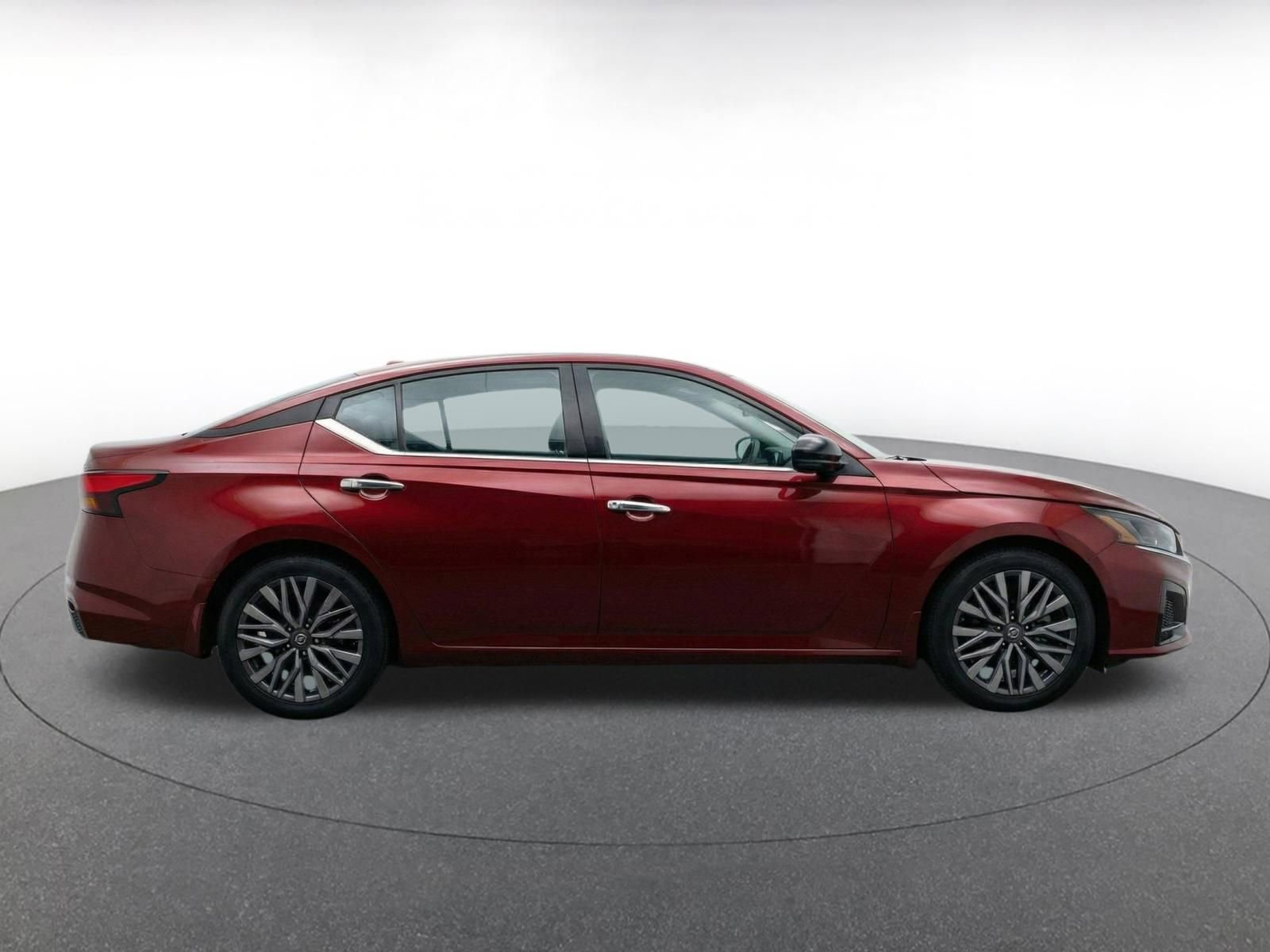 Thumbnail: 2025 Nissan Altima - 10