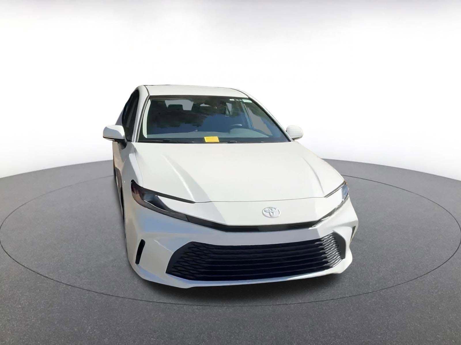 Thumbnail: 2025 Toyota Camry - 17