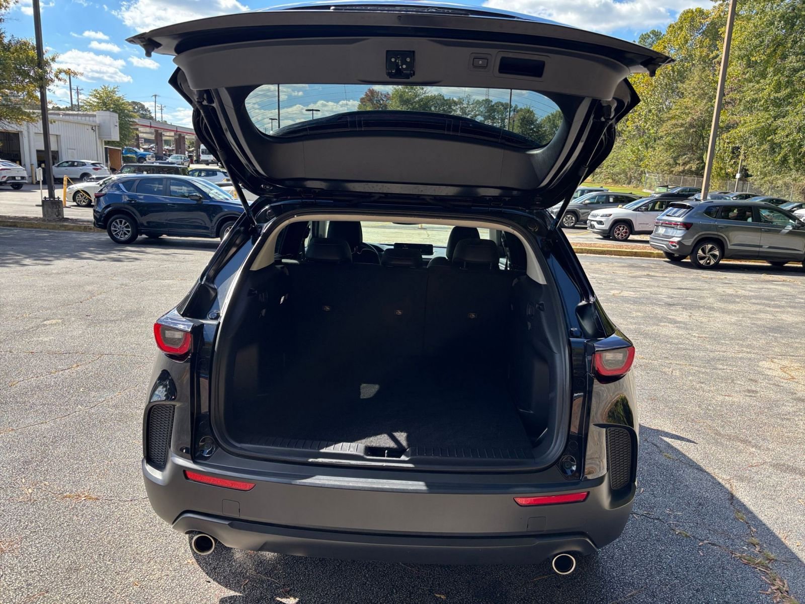 Thumbnail: 2025 Mazda CX-50 - 31