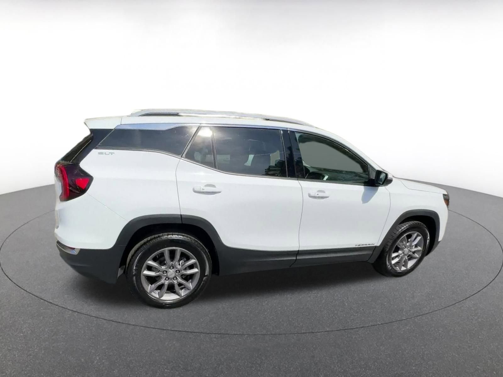 Thumbnail: 2024 GMC Terrain - 15