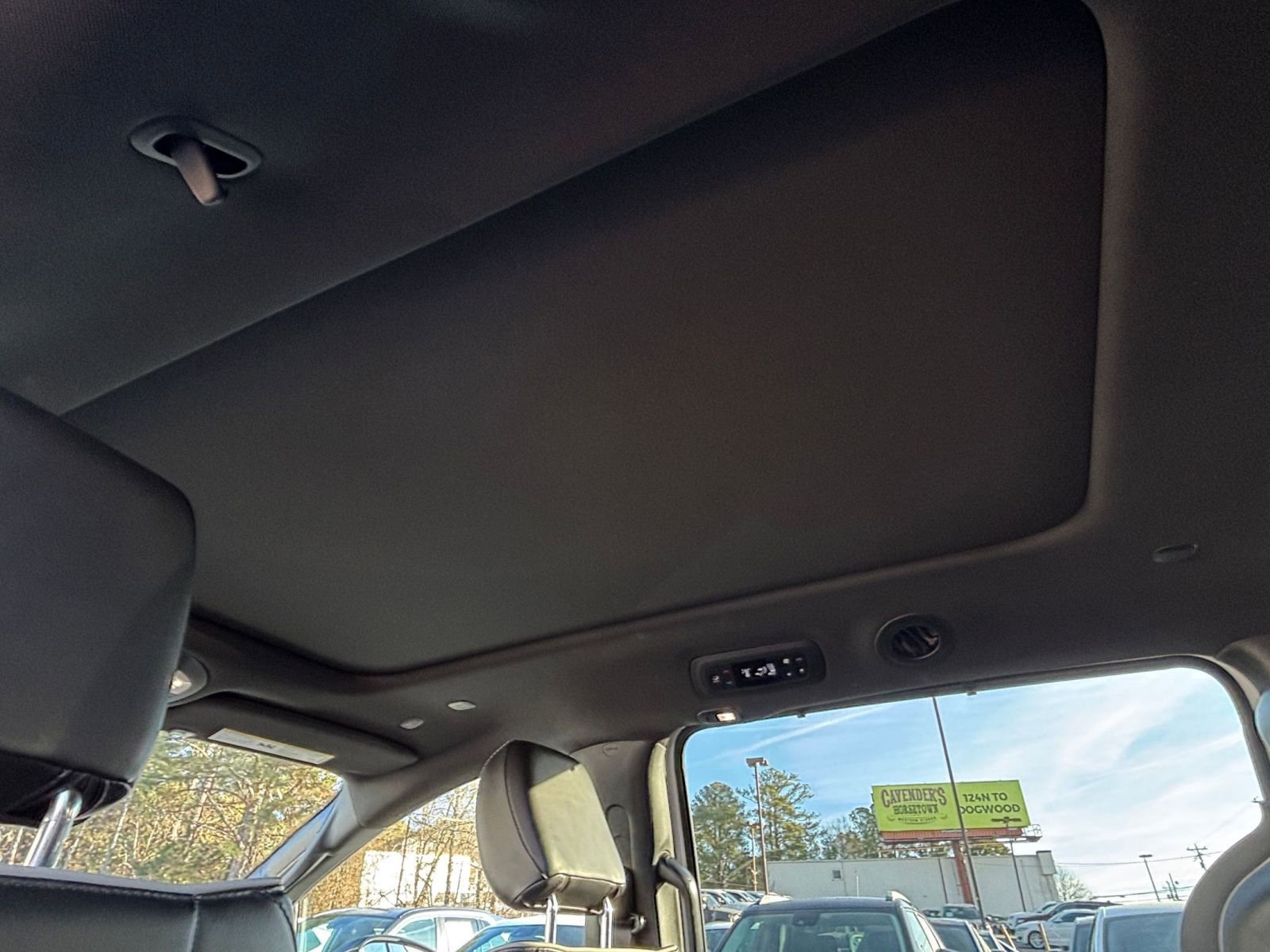 Thumbnail: 2025 Chrysler Pacifica - 31