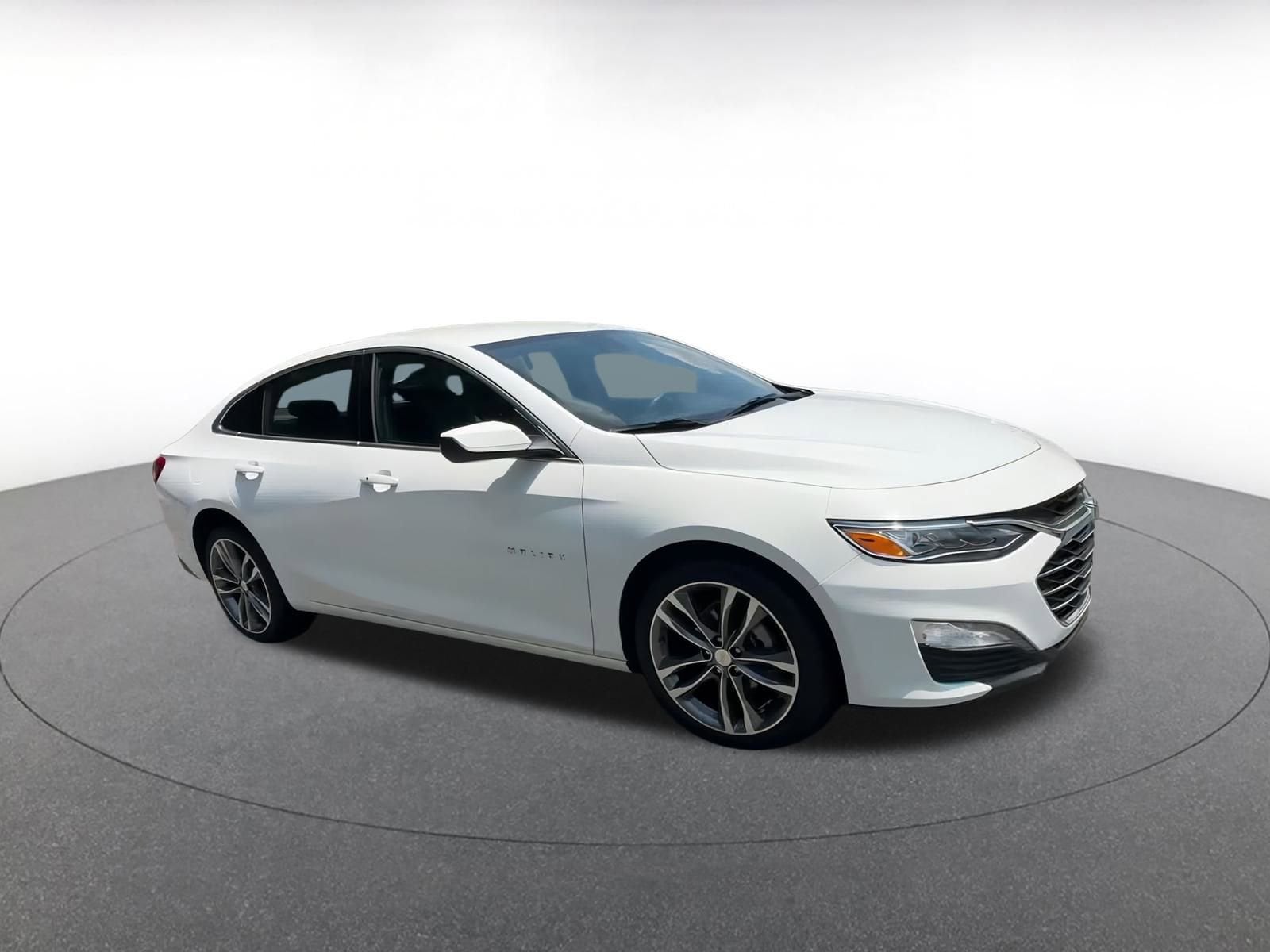 Thumbnail: 2024 Chevrolet Malibu - 2