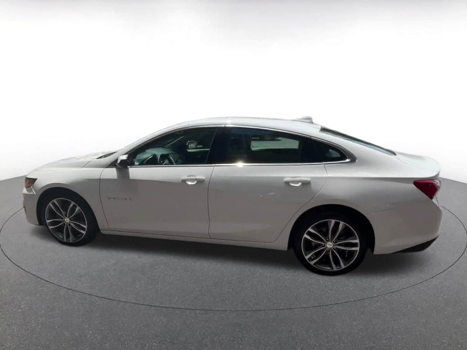 Thumbnail: 2024 Chevrolet Malibu - 8