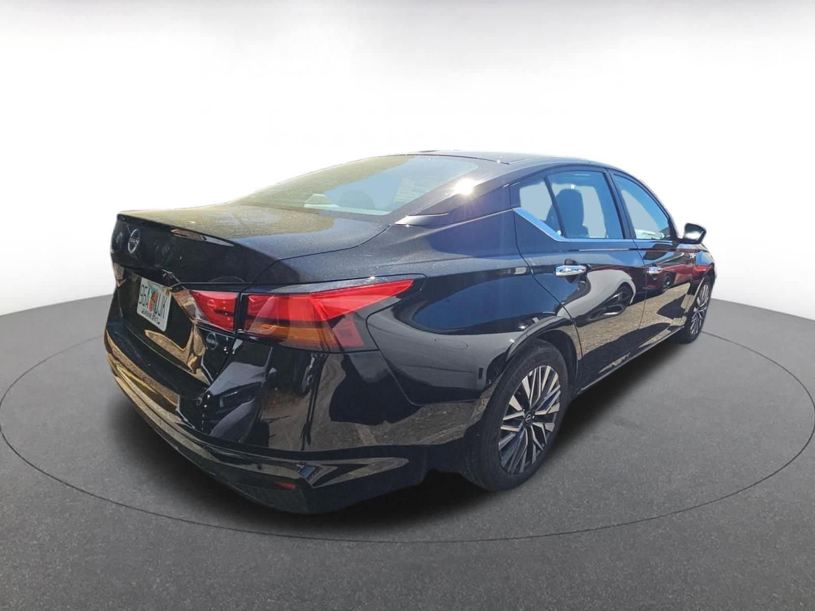 Thumbnail: 2025 Nissan Altima - 8