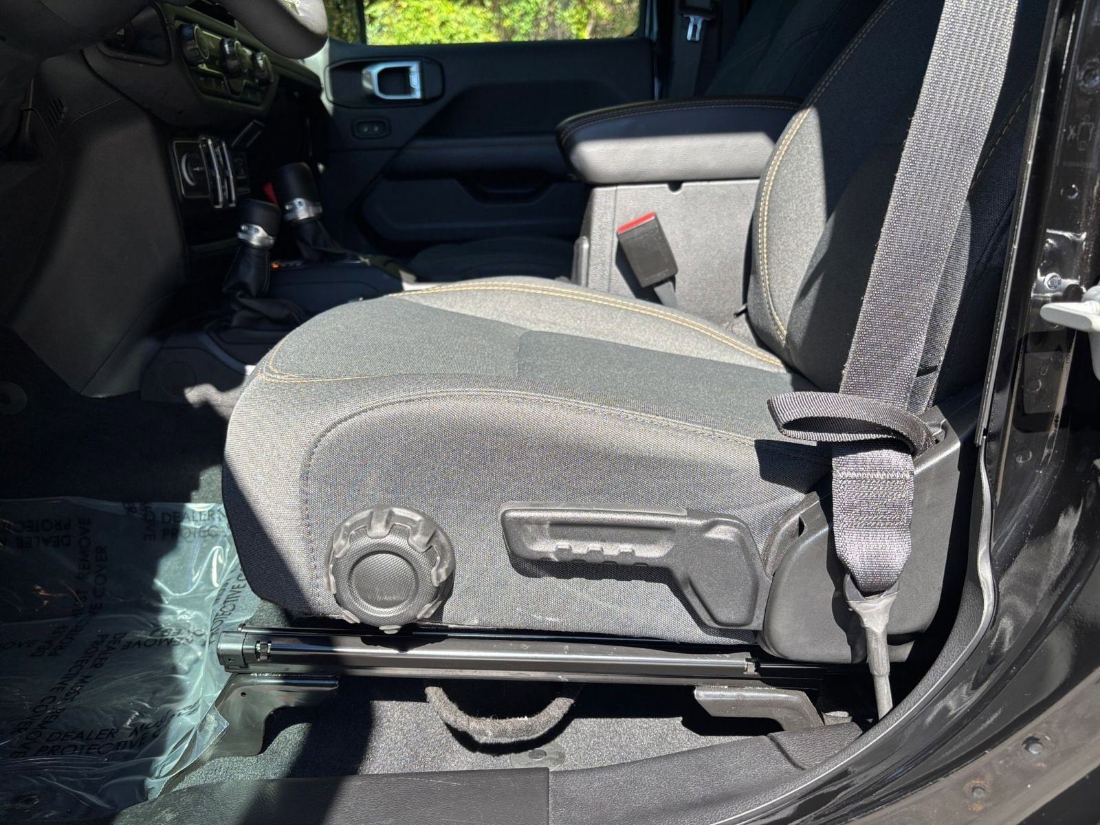 Thumbnail: 2025 Jeep Wrangler - 27