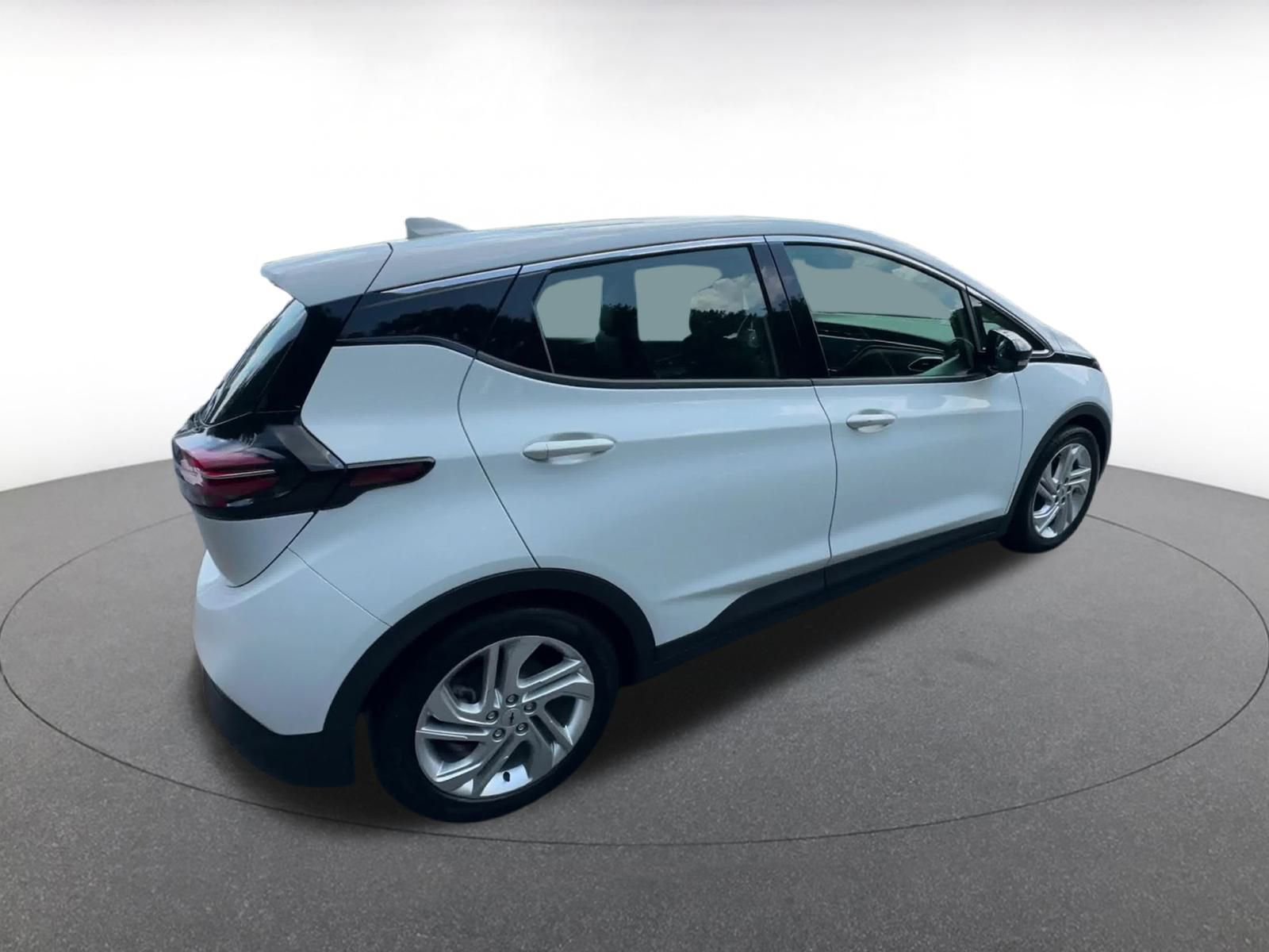 Thumbnail: 2023 Chevrolet Bolt EV - 15
