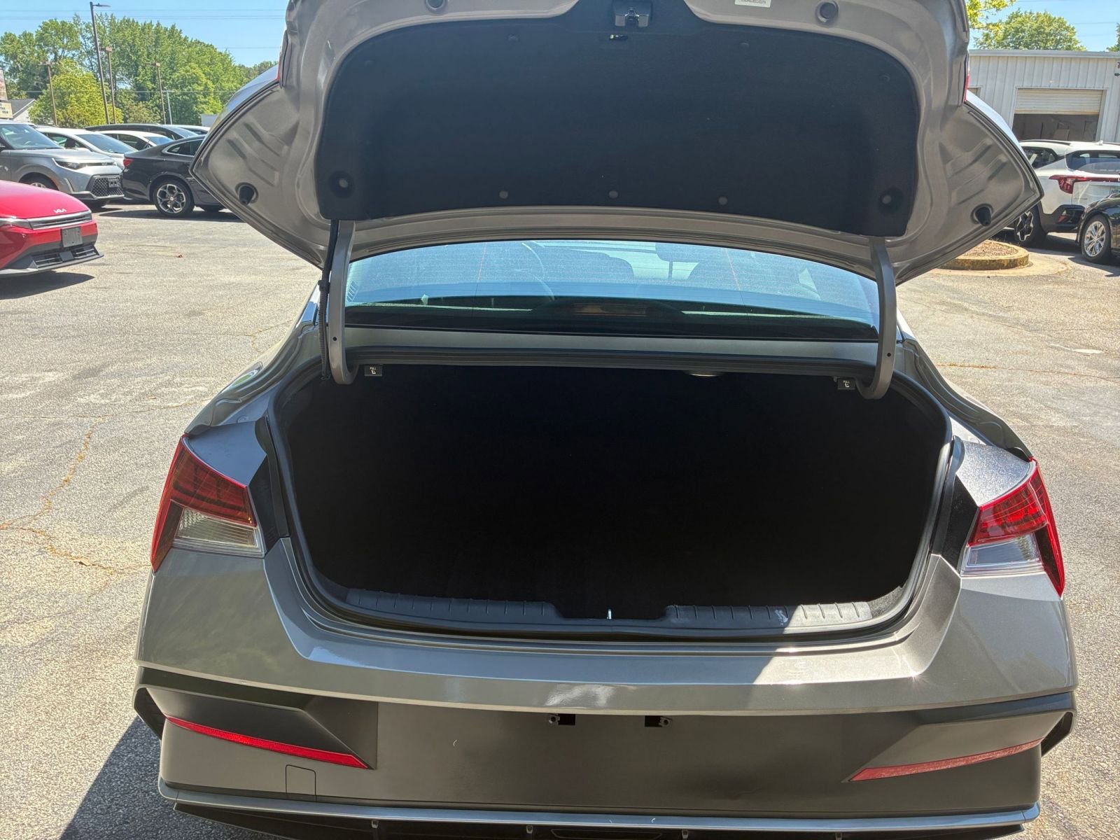 Thumbnail: 2025 Hyundai Elantra - 34