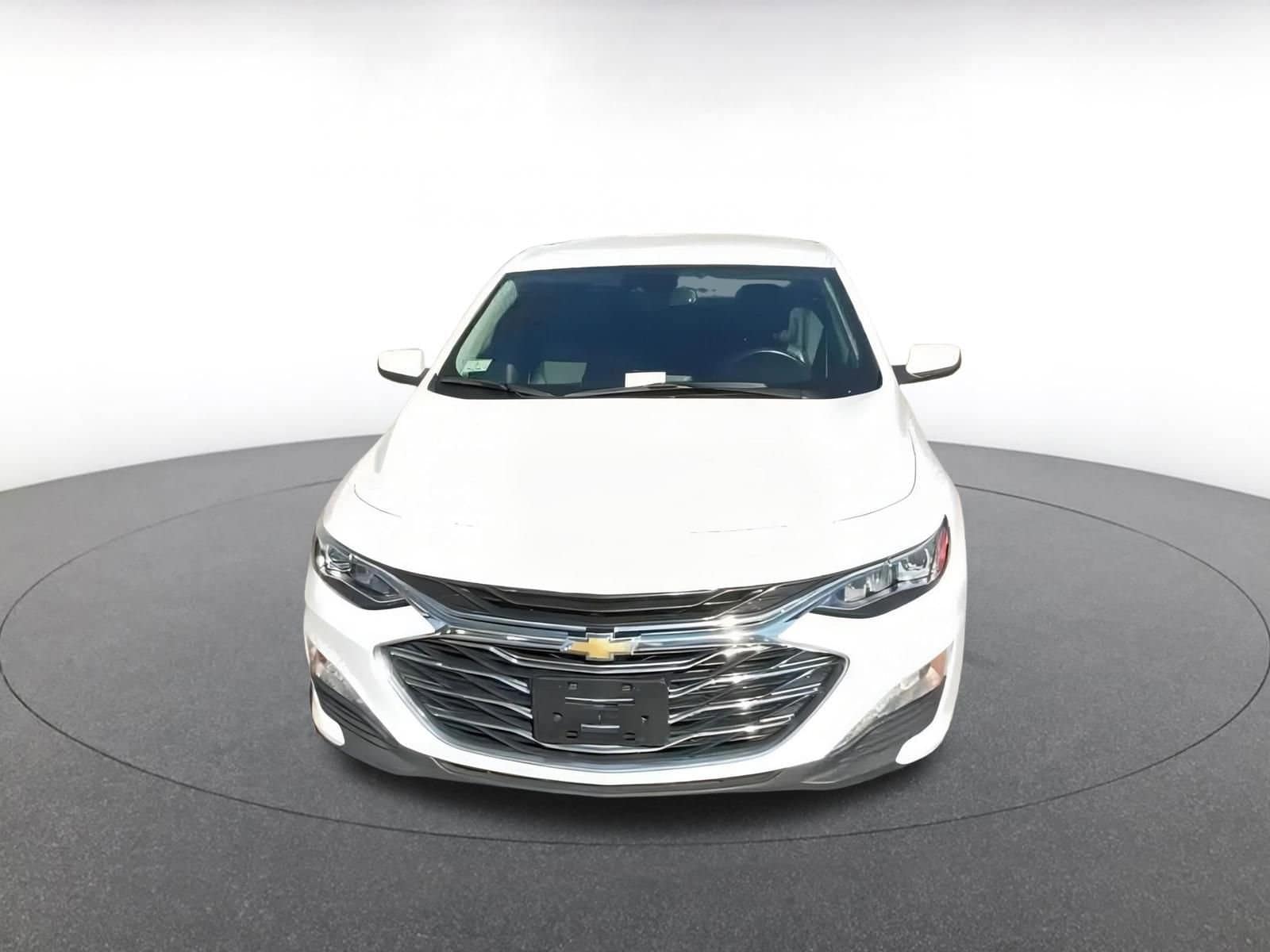 Thumbnail: 2024 Chevrolet Malibu - 4