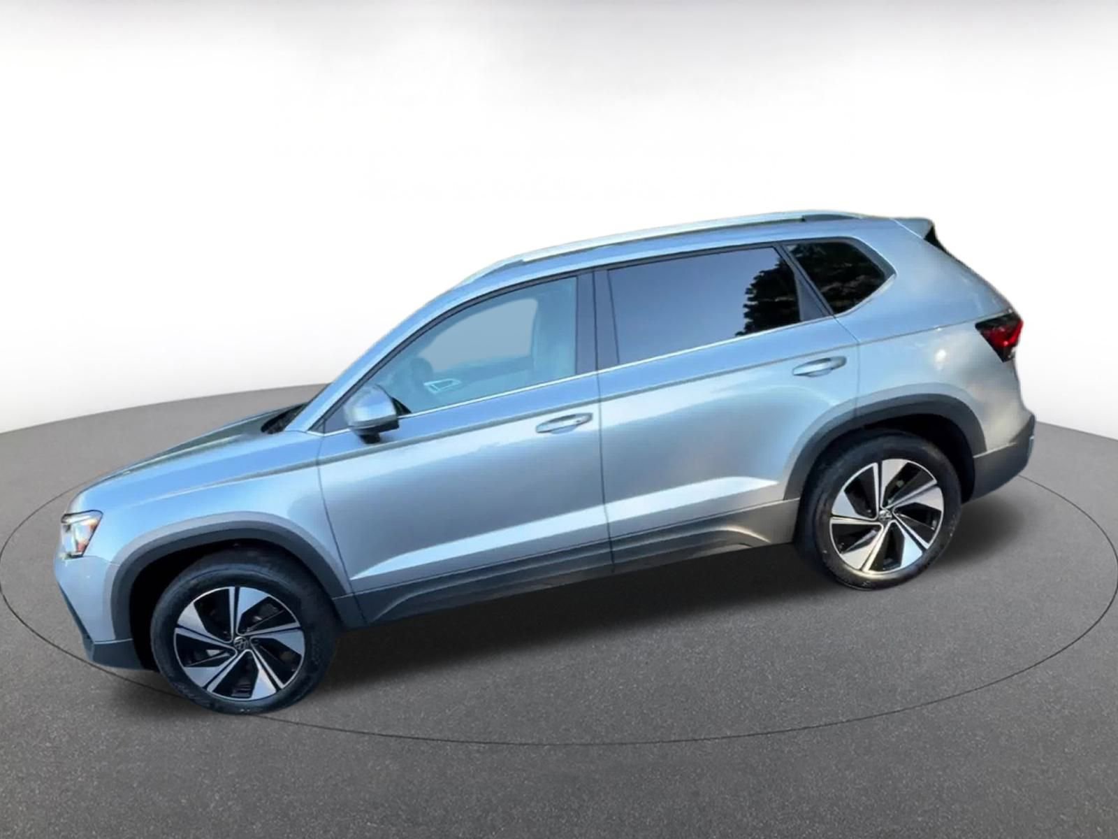 Thumbnail: 2025 Volkswagen Taos - 9