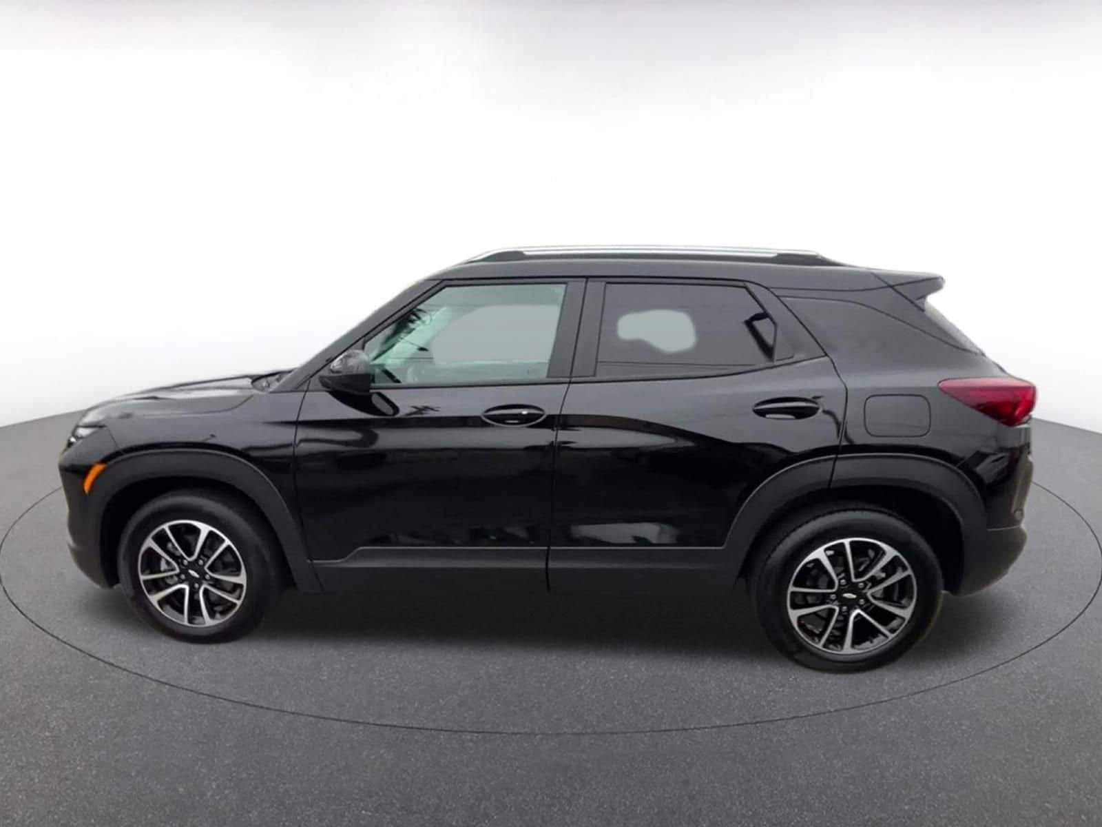 Thumbnail: 2025 Chevrolet TrailBlazer - 9