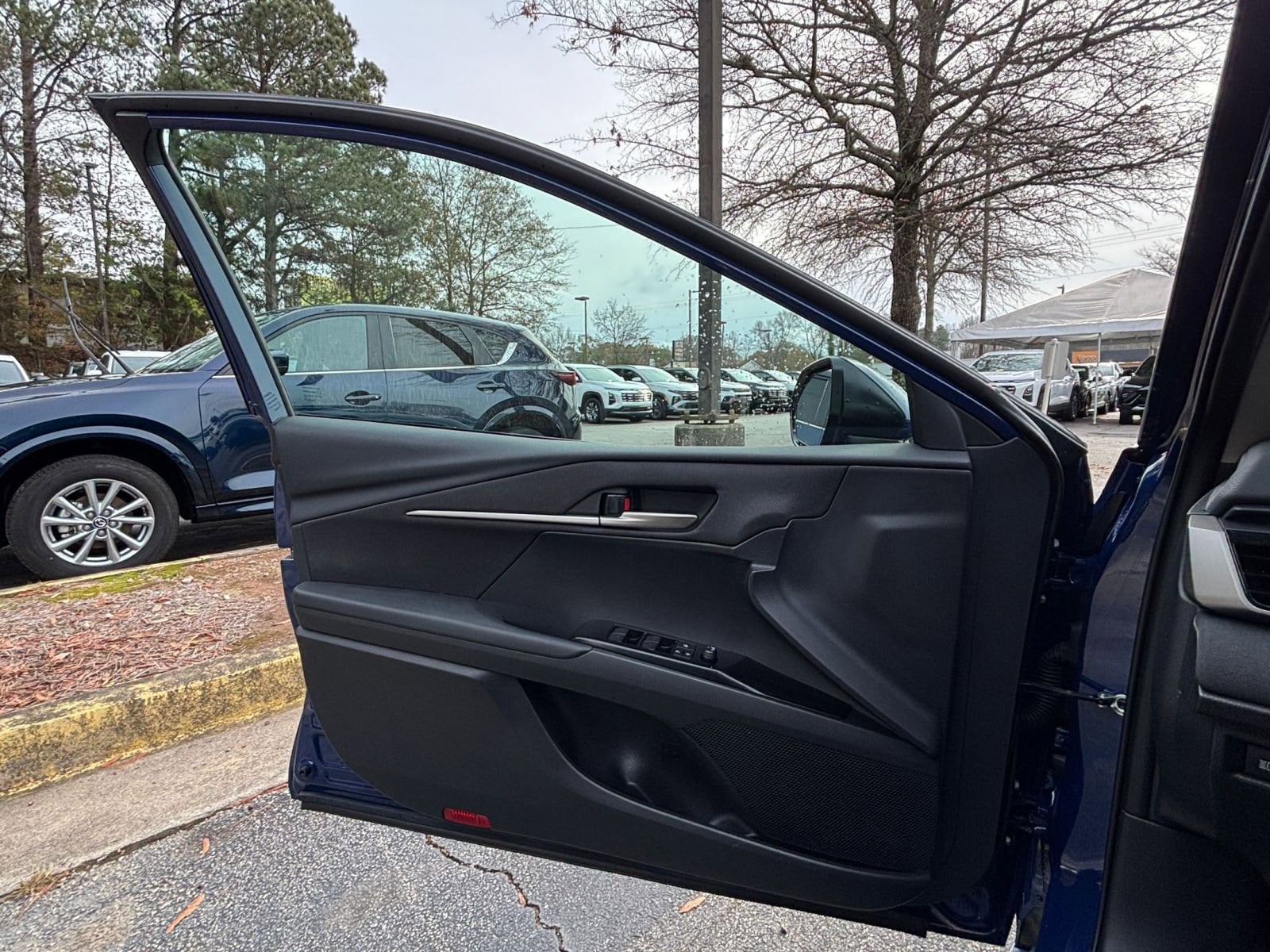 Thumbnail: 2025 Toyota Camry - 20