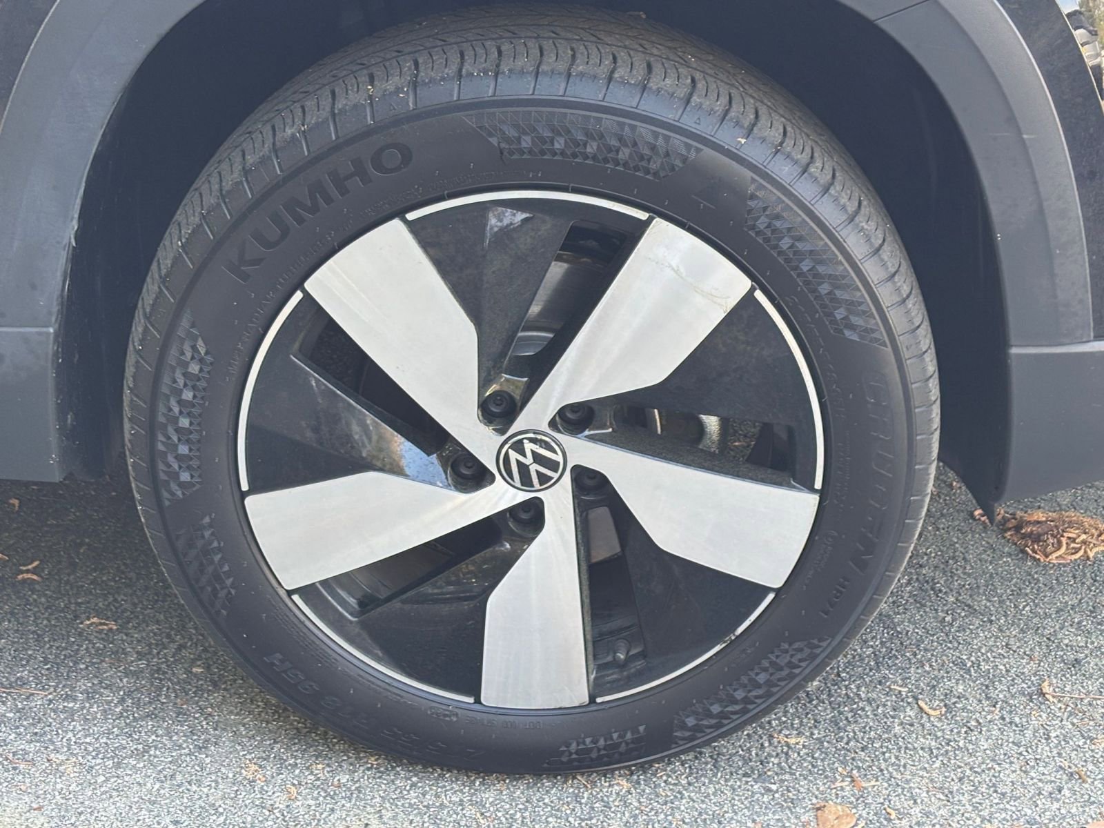 Thumbnail: 2025 Volkswagen Taos - 30