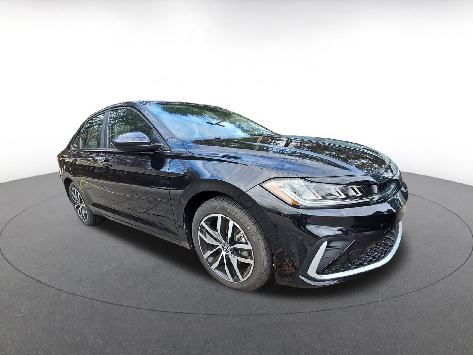 Thumbnail: 2025 Volkswagen Jetta - 1