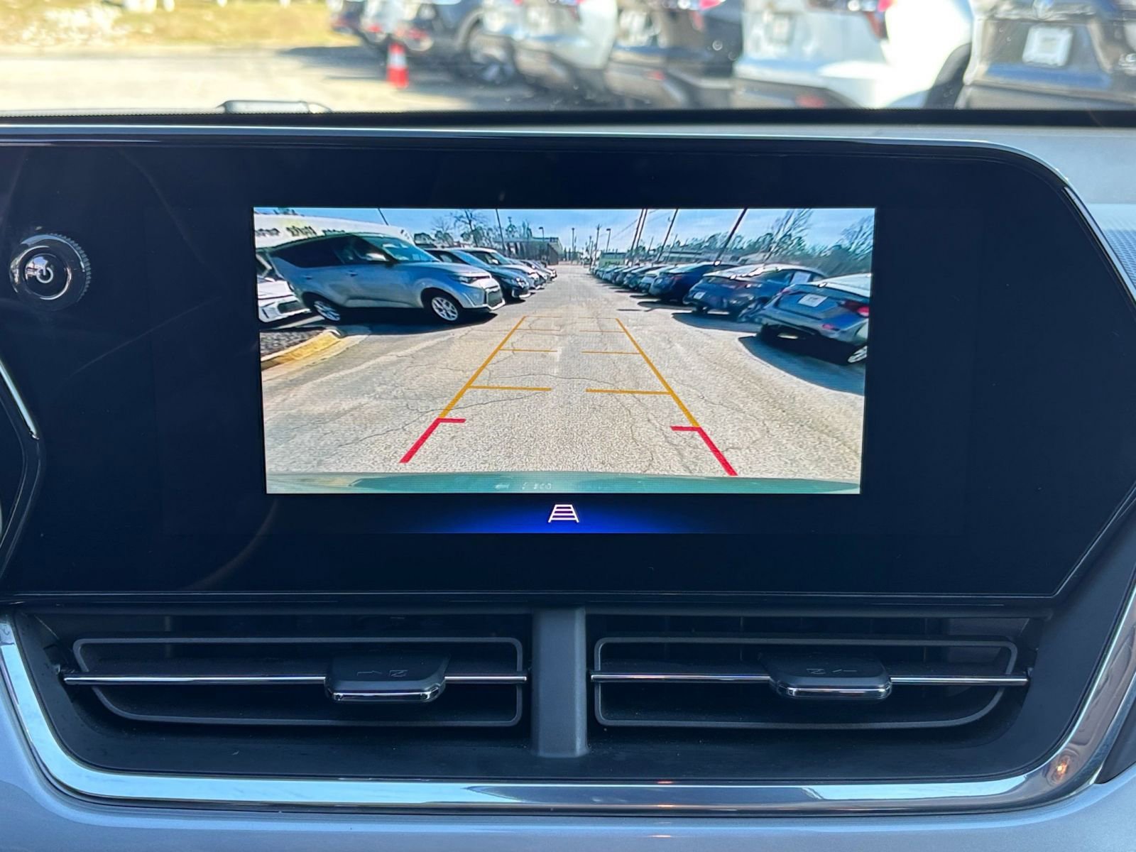 Thumbnail: 2025 Chevrolet Trax - 24