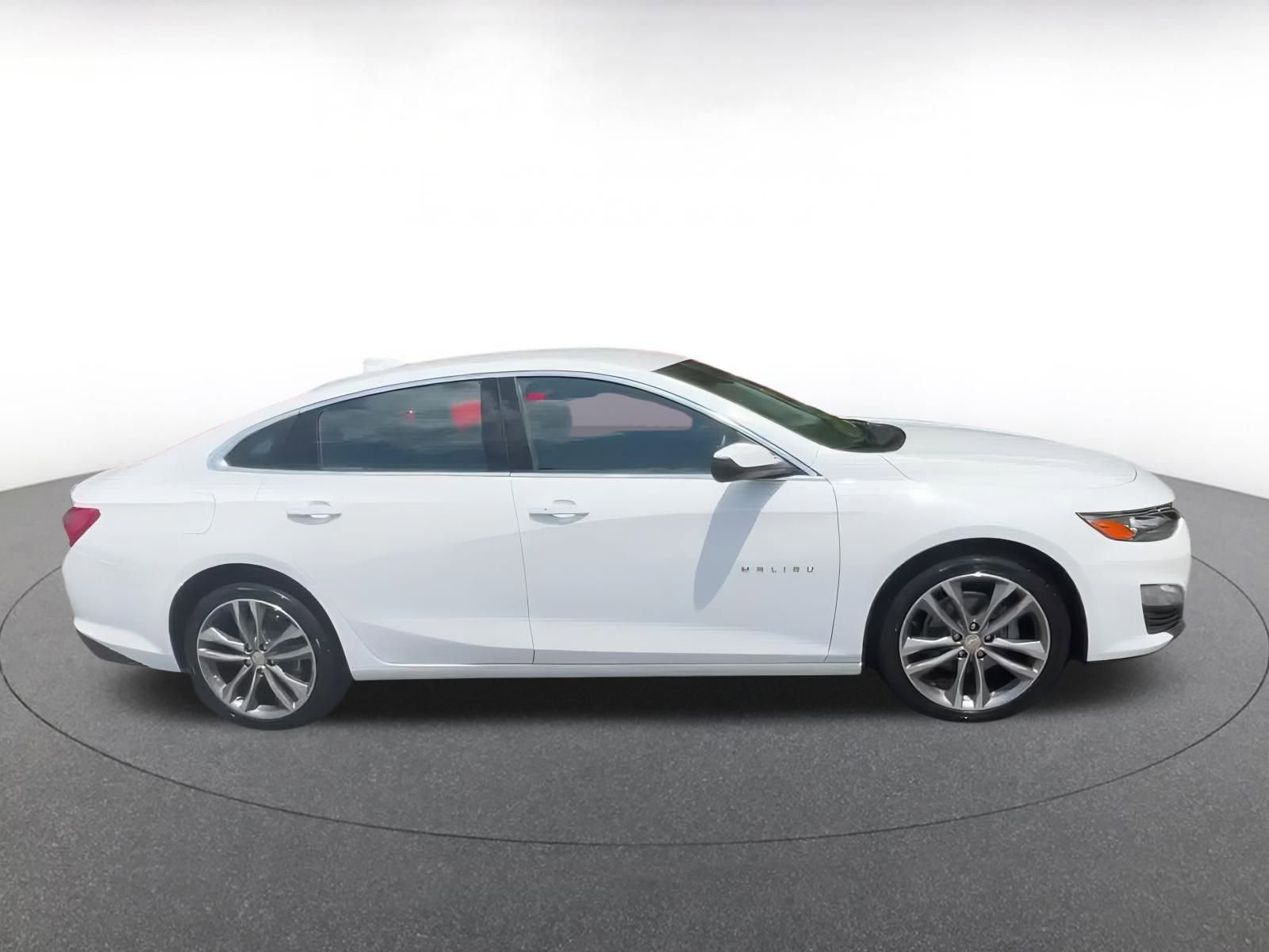 Thumbnail: 2024 Chevrolet Malibu - 16