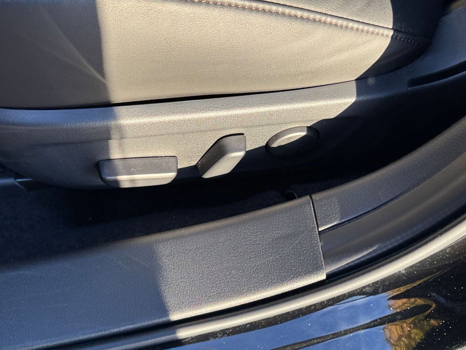 Thumbnail: 2025 Mazda Mazda3 - 23