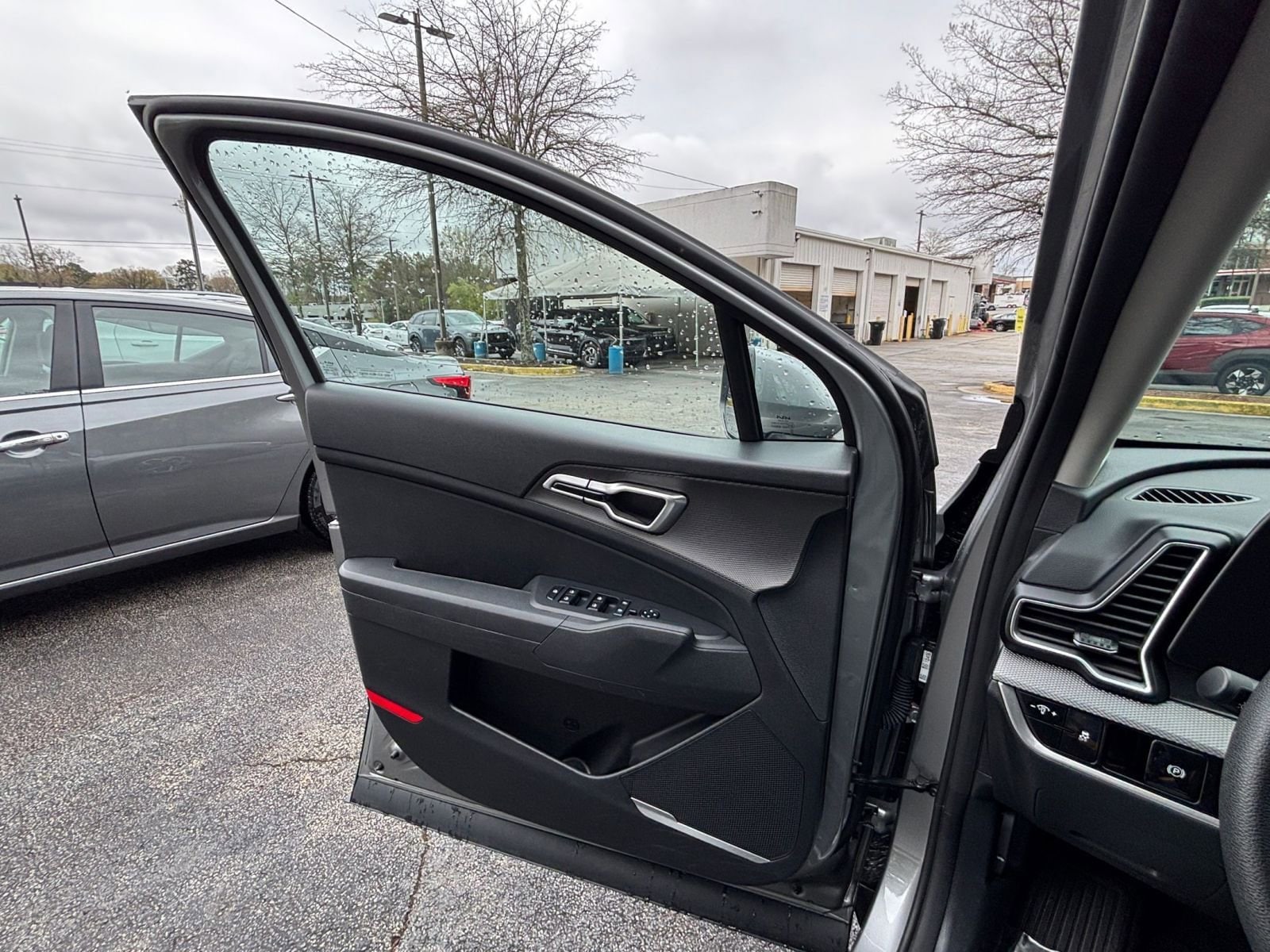 Thumbnail: 2025 Kia Sportage - 18