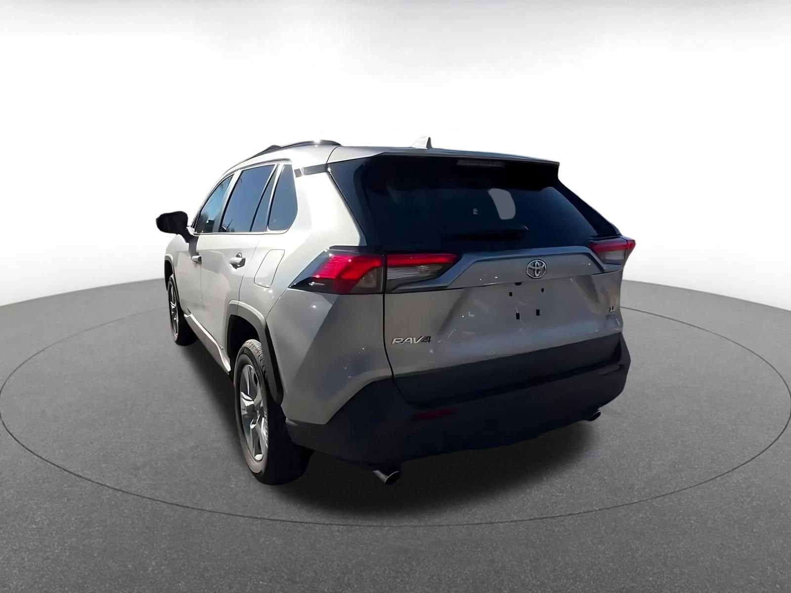 Thumbnail: 2025 Toyota RAV4 - 11