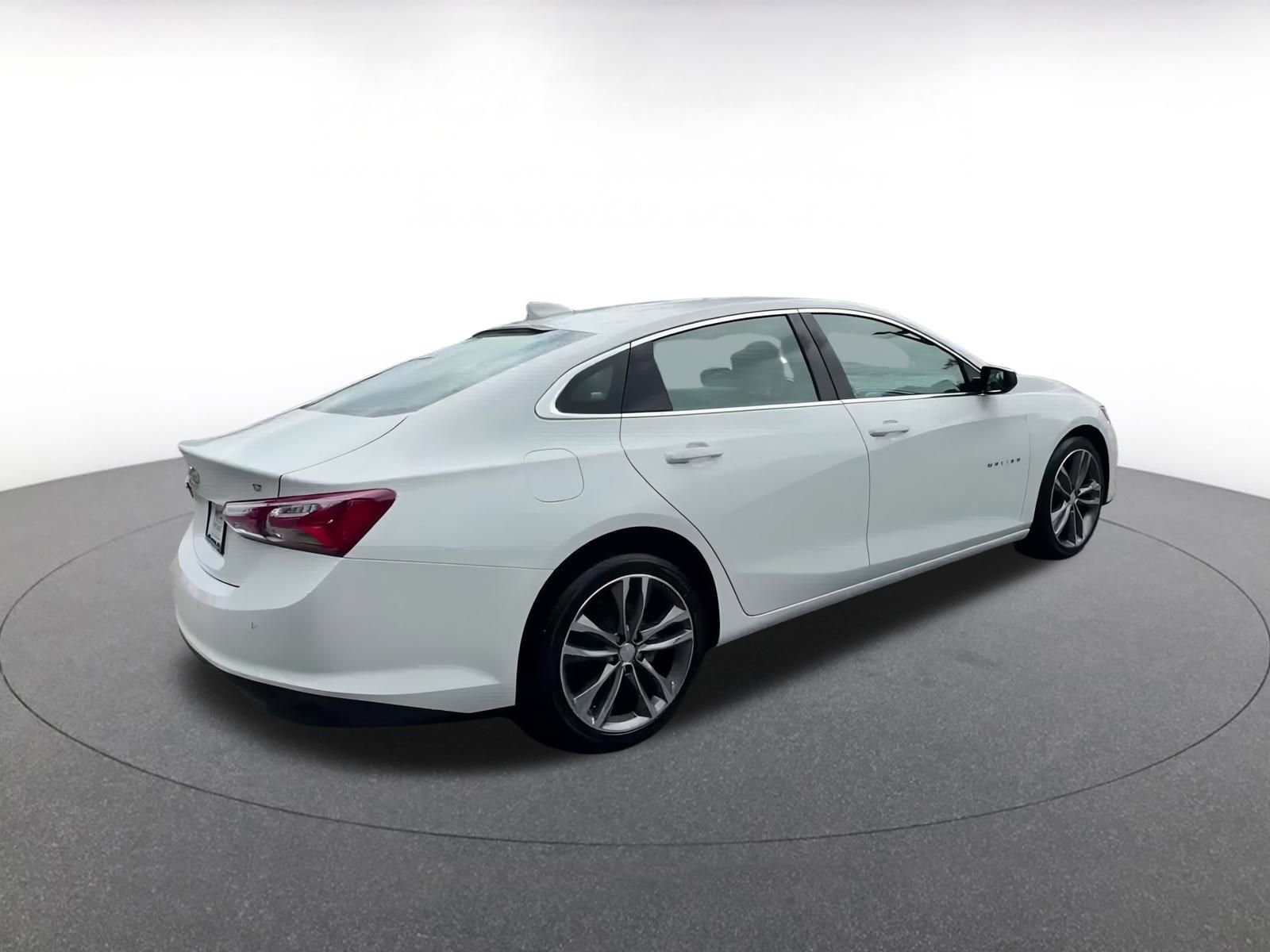 Thumbnail: 2024 Chevrolet Malibu - 15