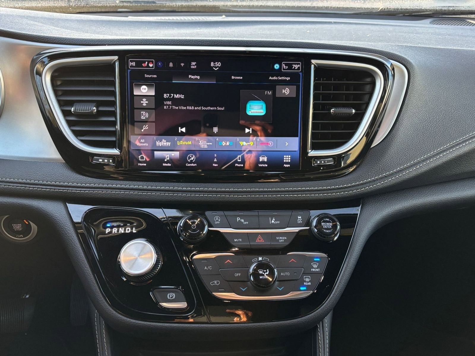 Thumbnail: 2025 Chrysler Pacifica - 22