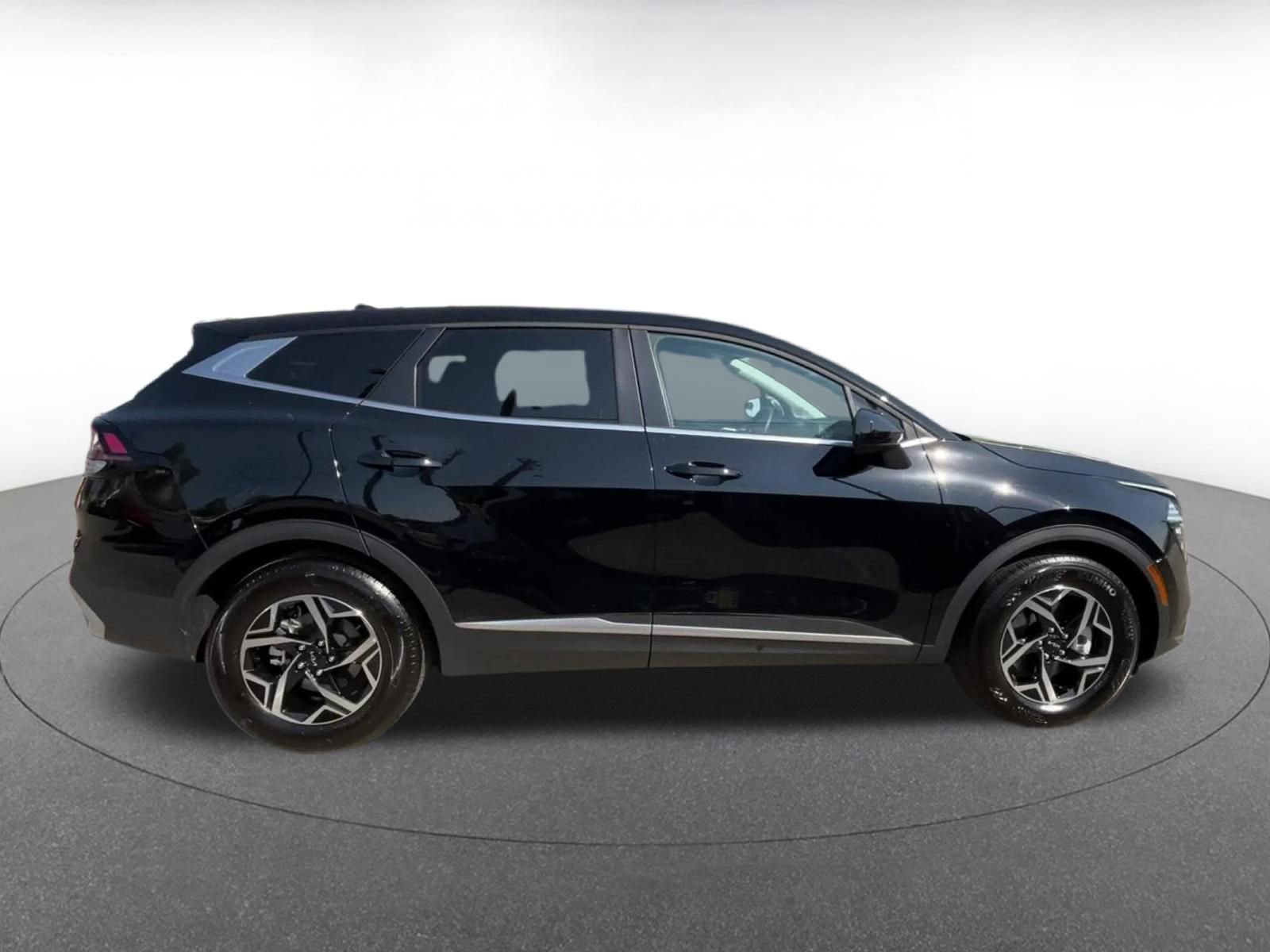 Thumbnail: 2025 Kia Sportage - 16