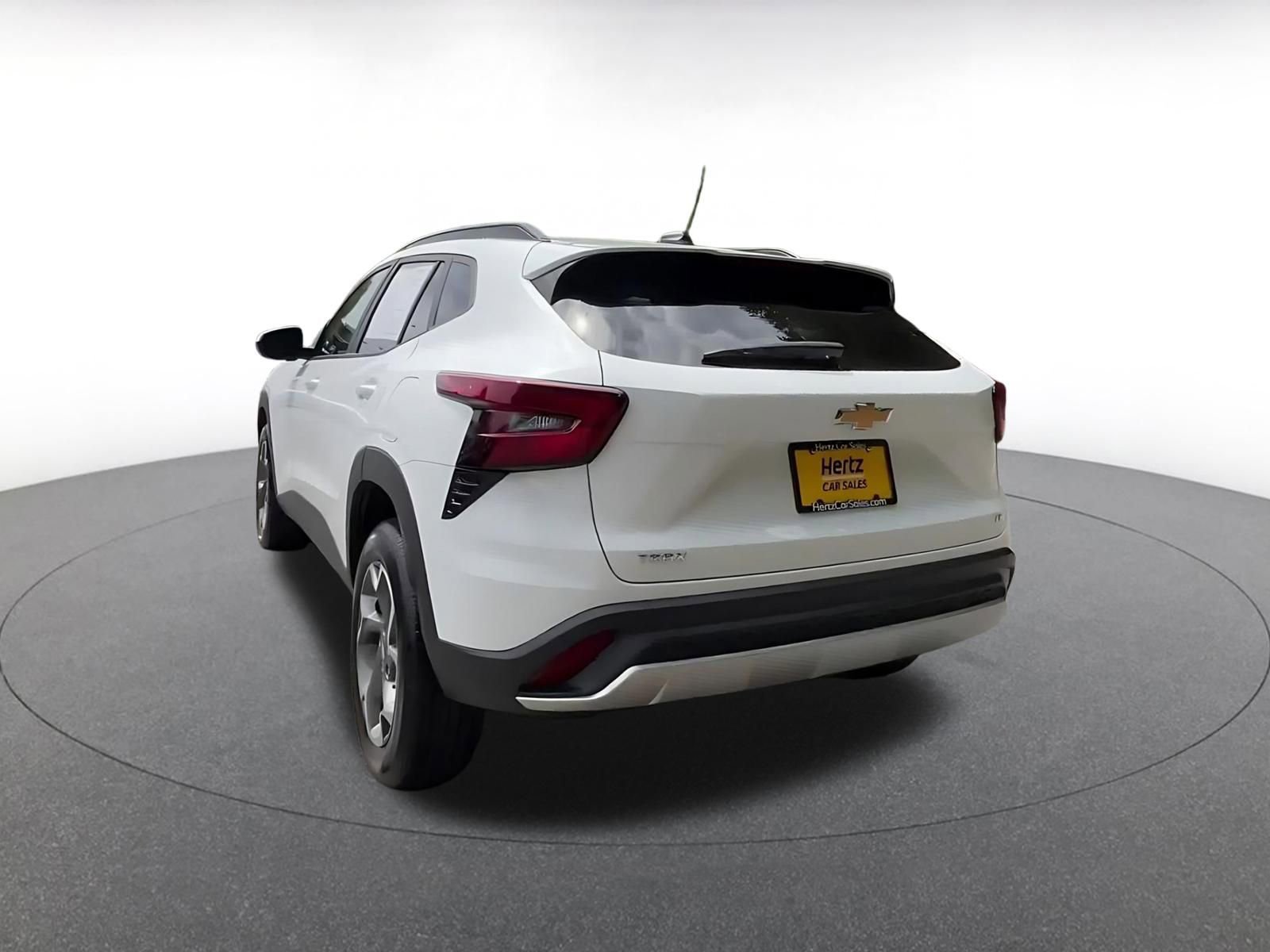 Thumbnail: 2025 Chevrolet Trax - 11