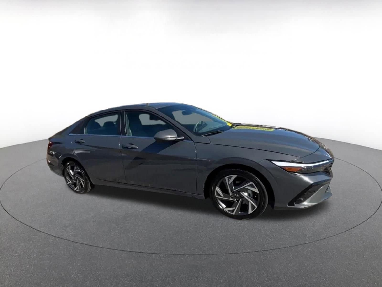 Thumbnail: 2025 Hyundai Elantra - 2