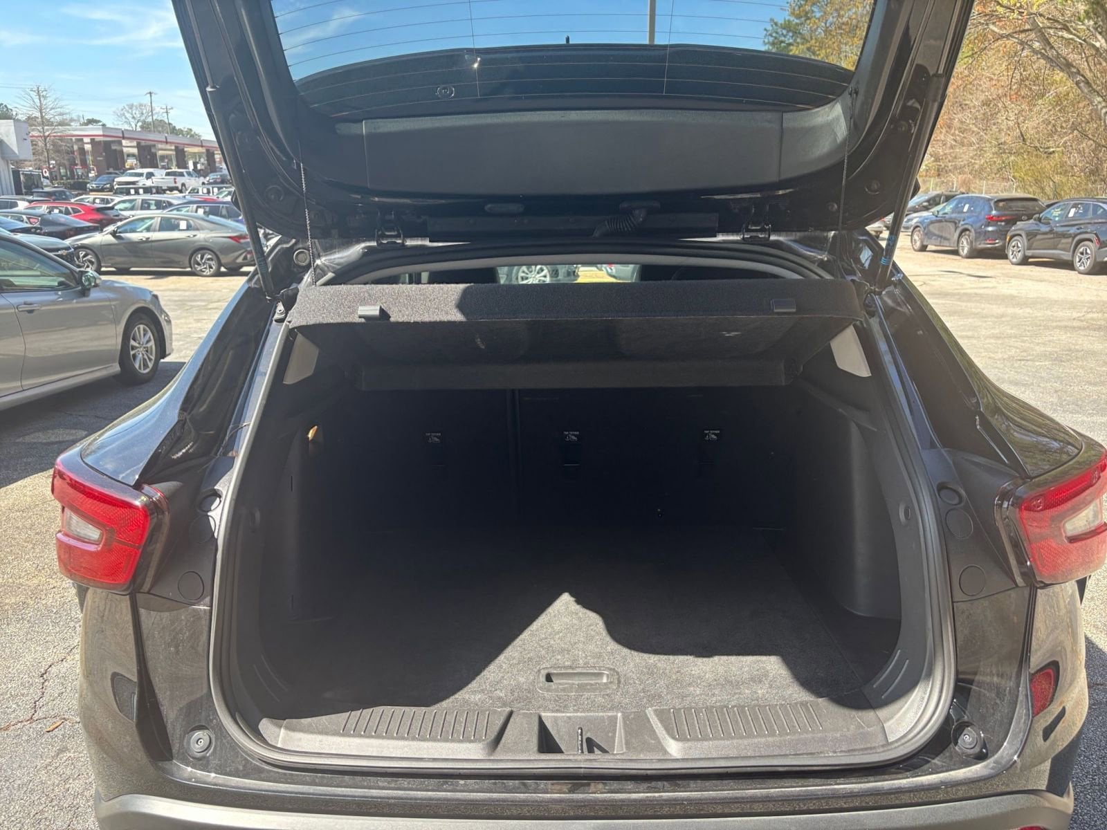 Thumbnail: 2025 Chevrolet Trax - 32