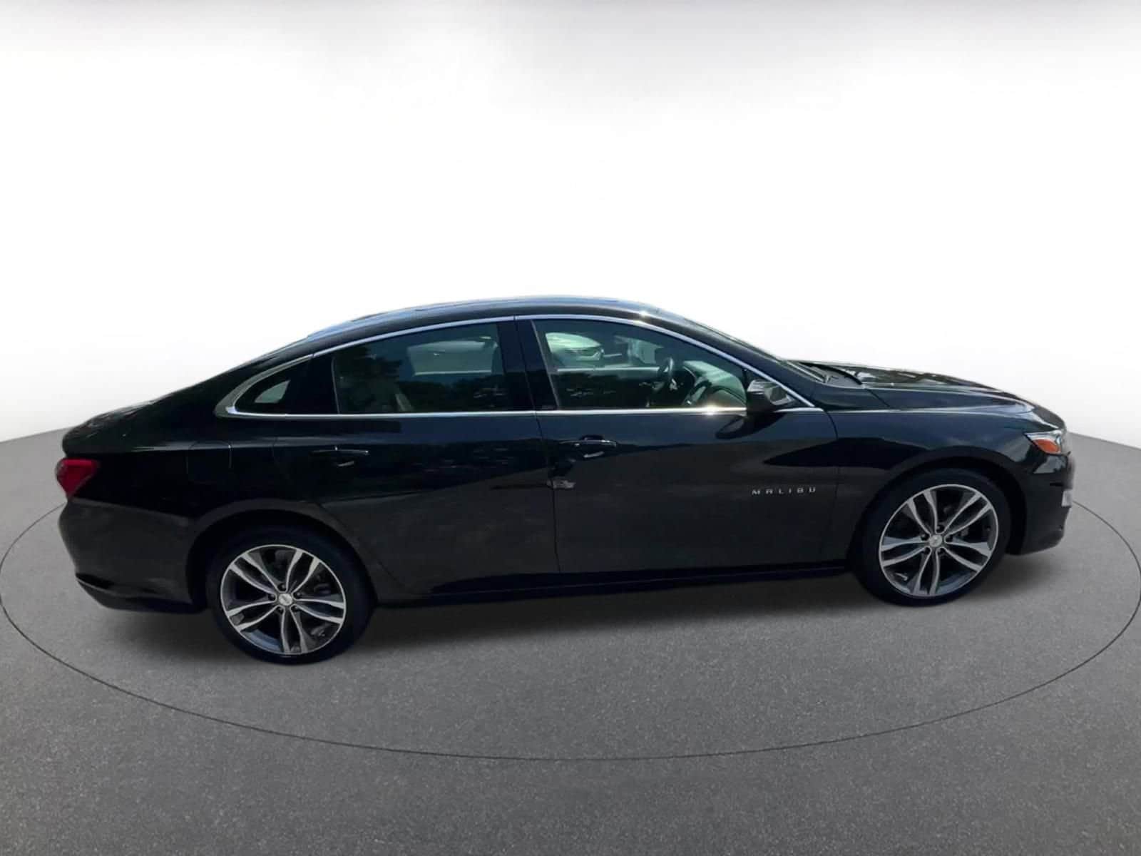 Thumbnail: 2024 Chevrolet Malibu - 16