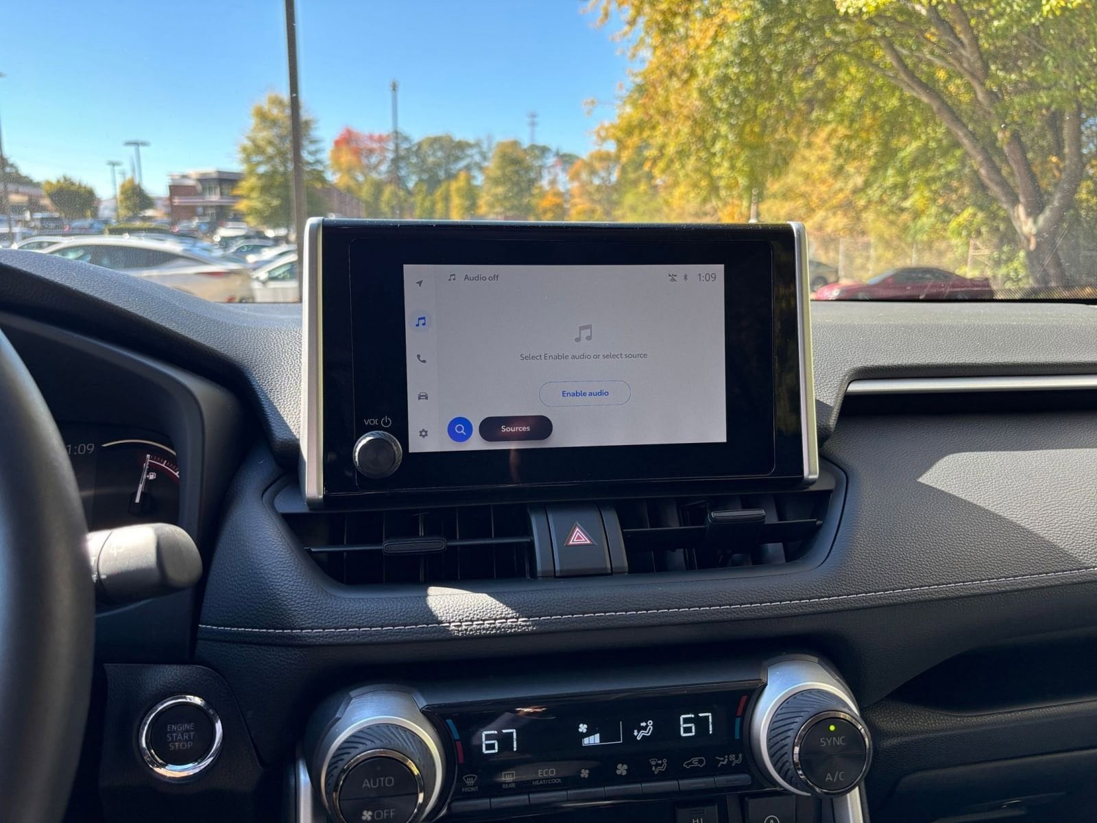 Thumbnail: 2025 Toyota RAV4 - 21