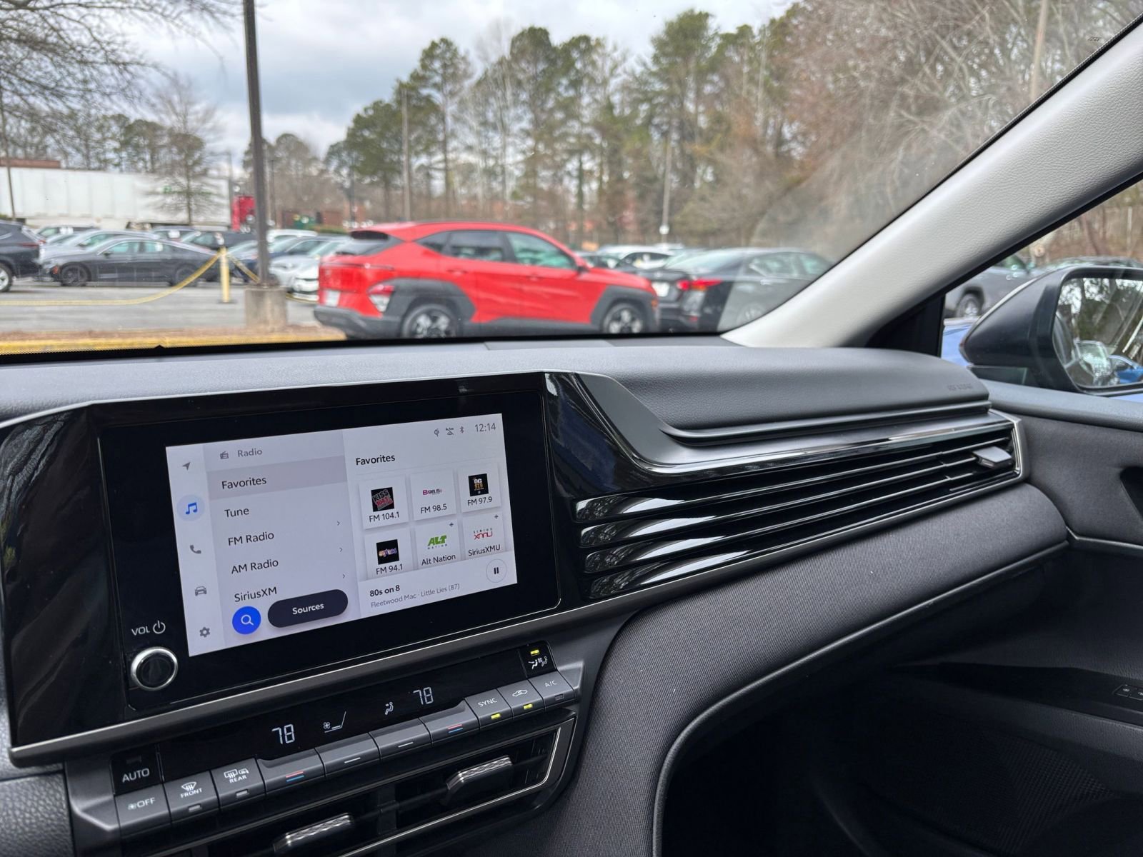 Thumbnail: 2025 Toyota Camry - 35