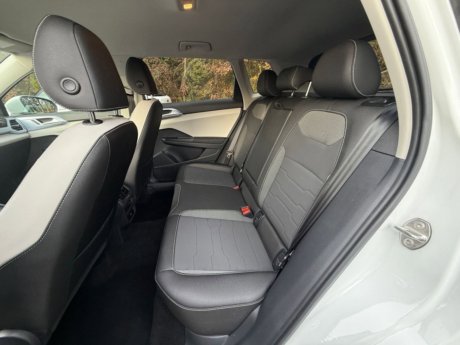 Thumbnail: 2025 Volkswagen Taos - 25