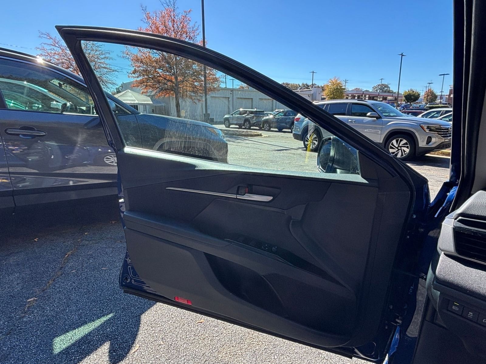 Thumbnail: 2025 Toyota Camry - 20