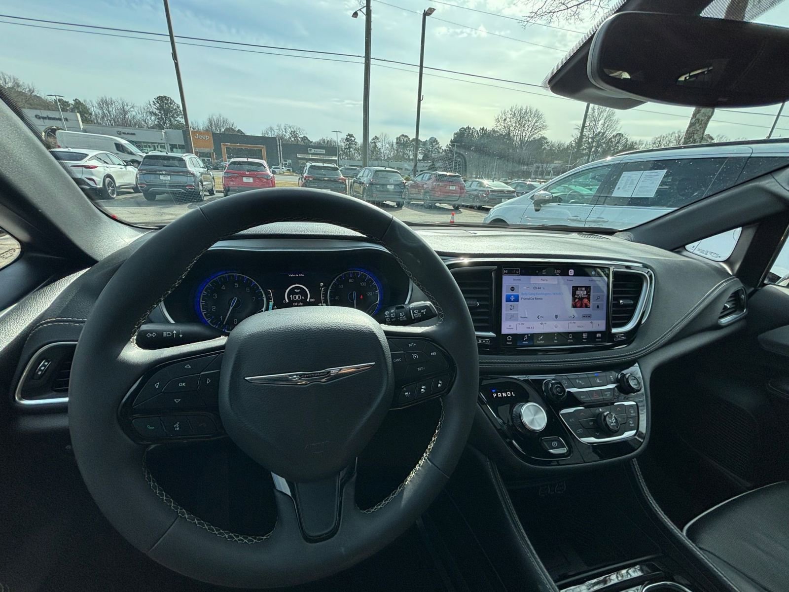 Thumbnail: 2025 Chrysler Pacifica - 34