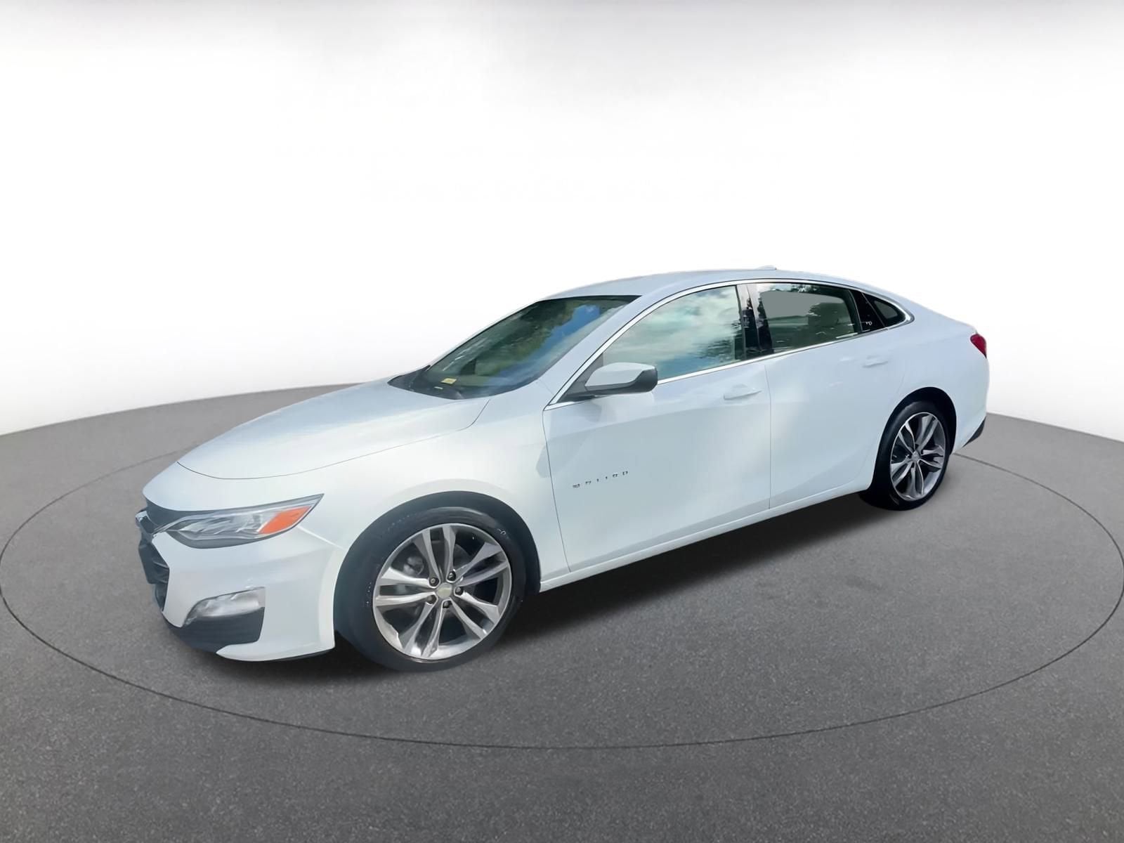 Thumbnail: 2024 Chevrolet Malibu - 7