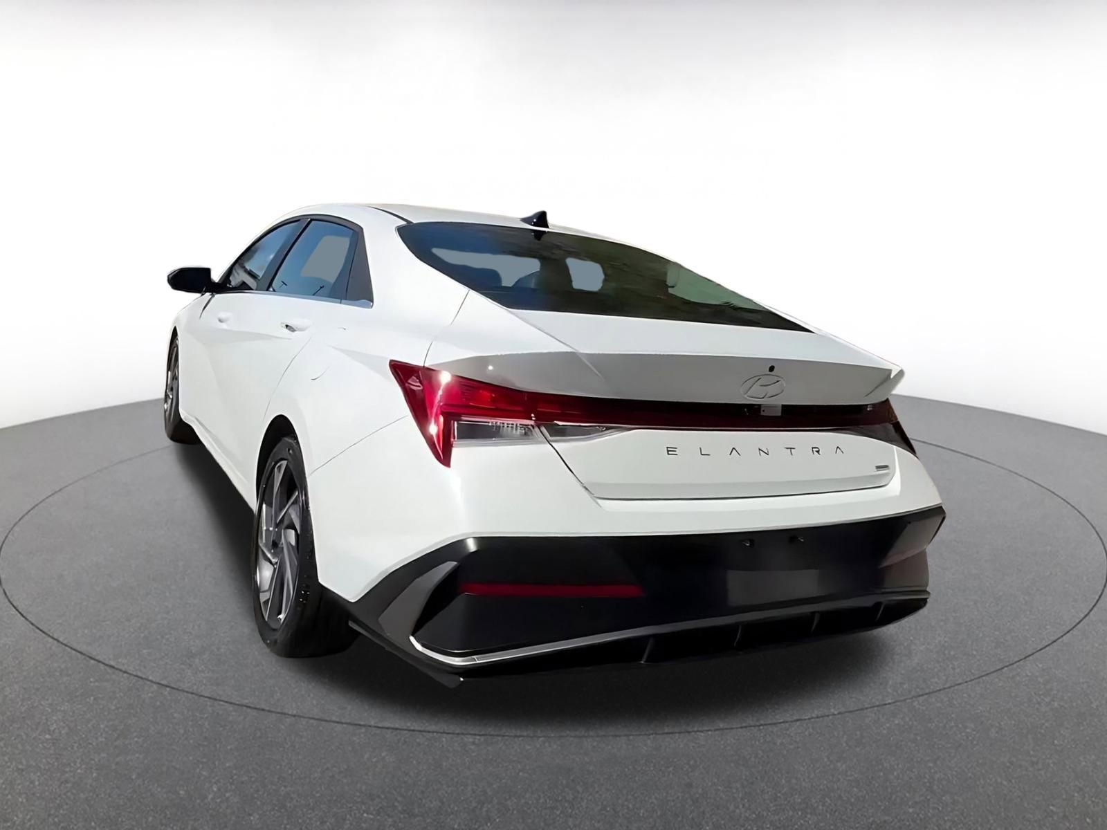 Thumbnail: 2025 Hyundai Elantra - 11