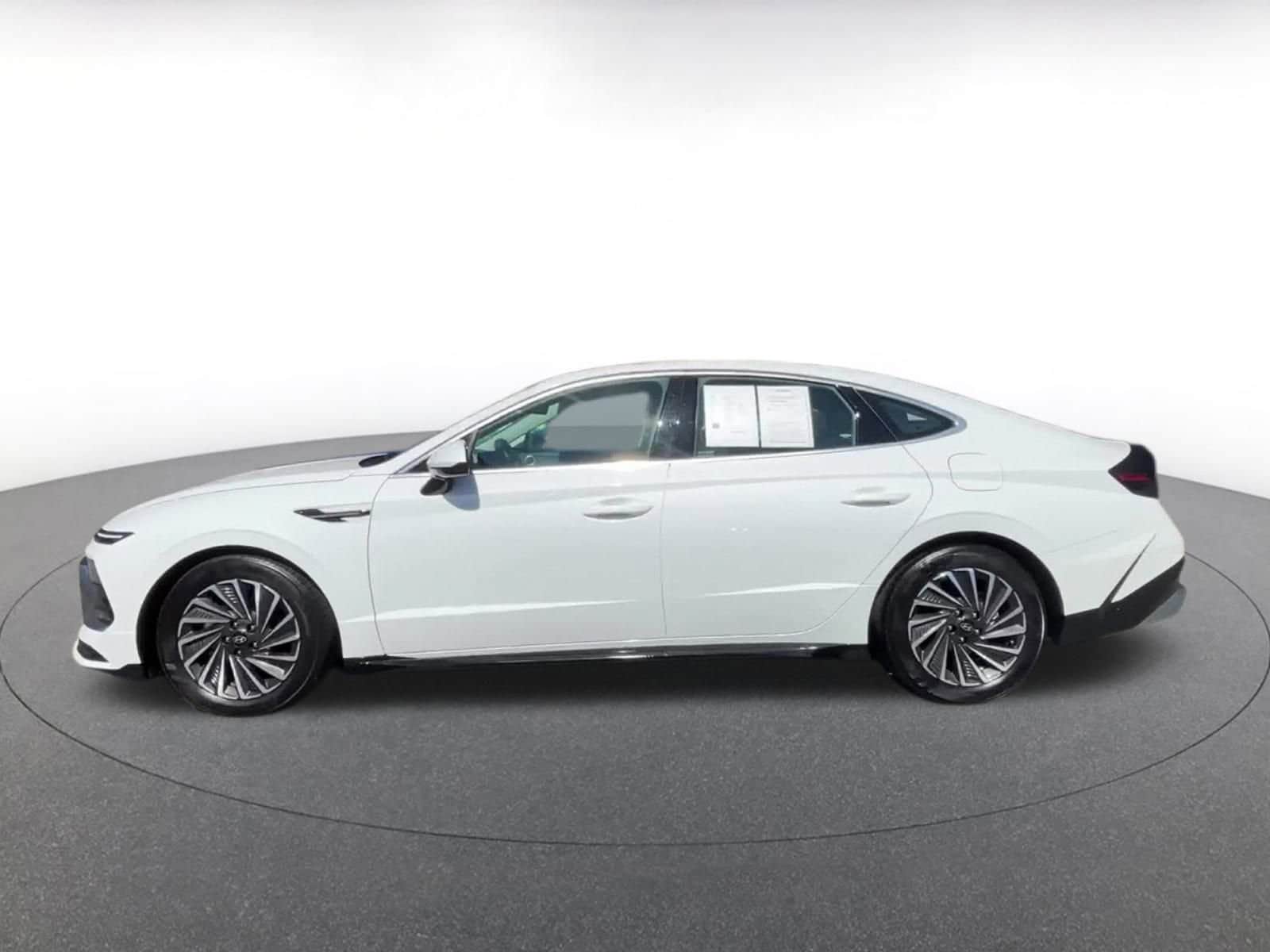 Thumbnail: 2025 Hyundai Sonata - 9