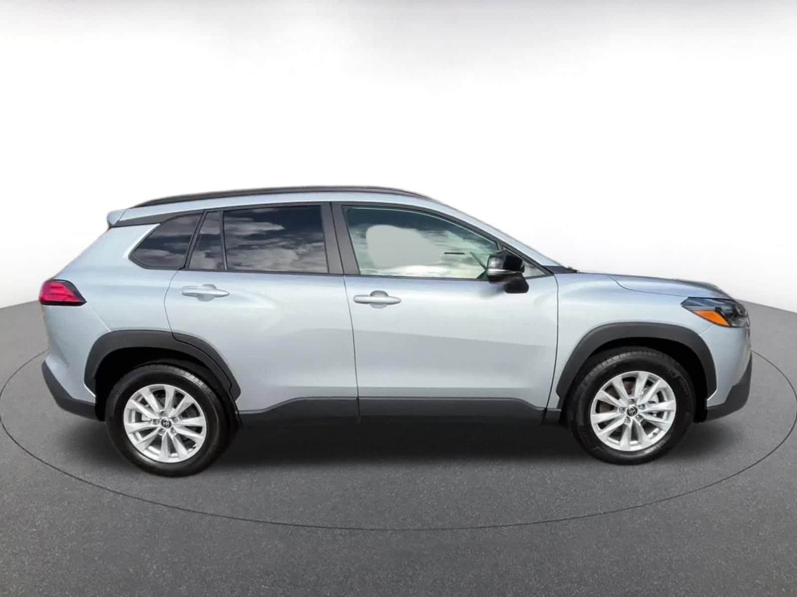 Thumbnail: 2025 Toyota Corolla Cross - 16