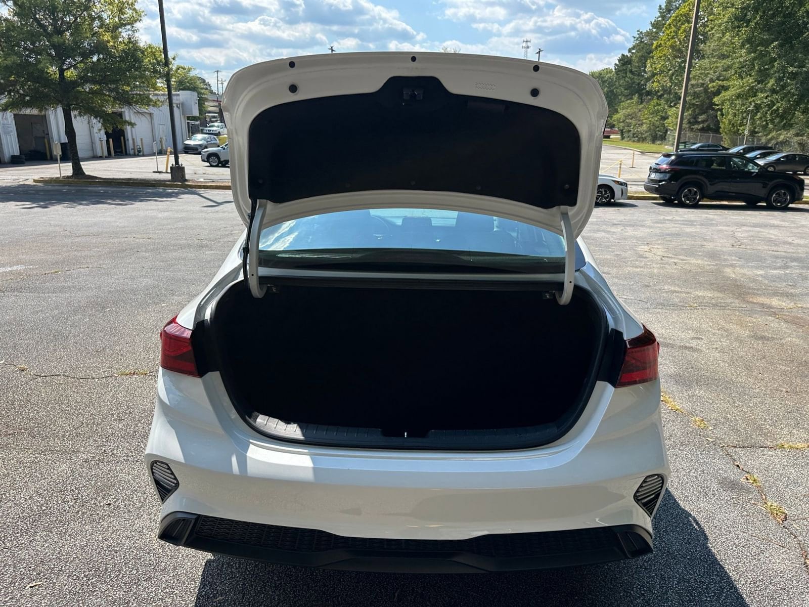 Thumbnail: 2024 Kia Forte - 31