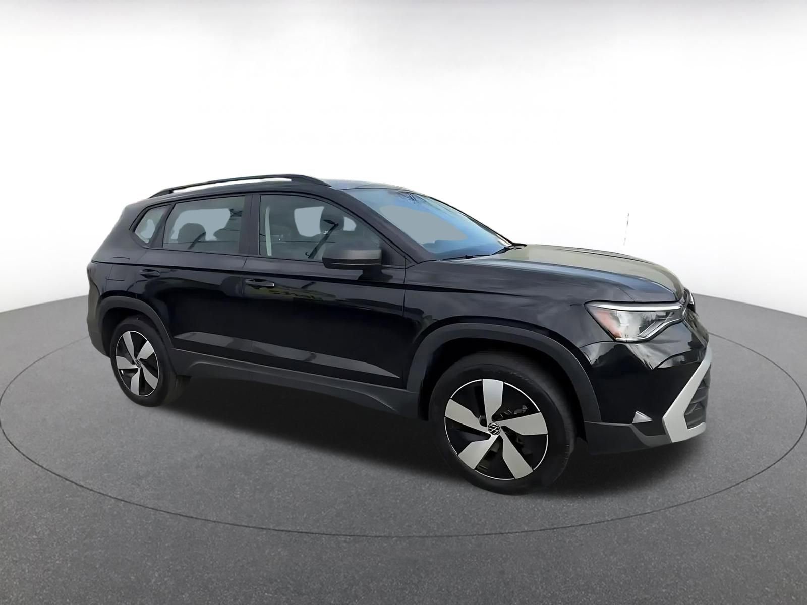 Thumbnail: 2025 Volkswagen Taos - 2